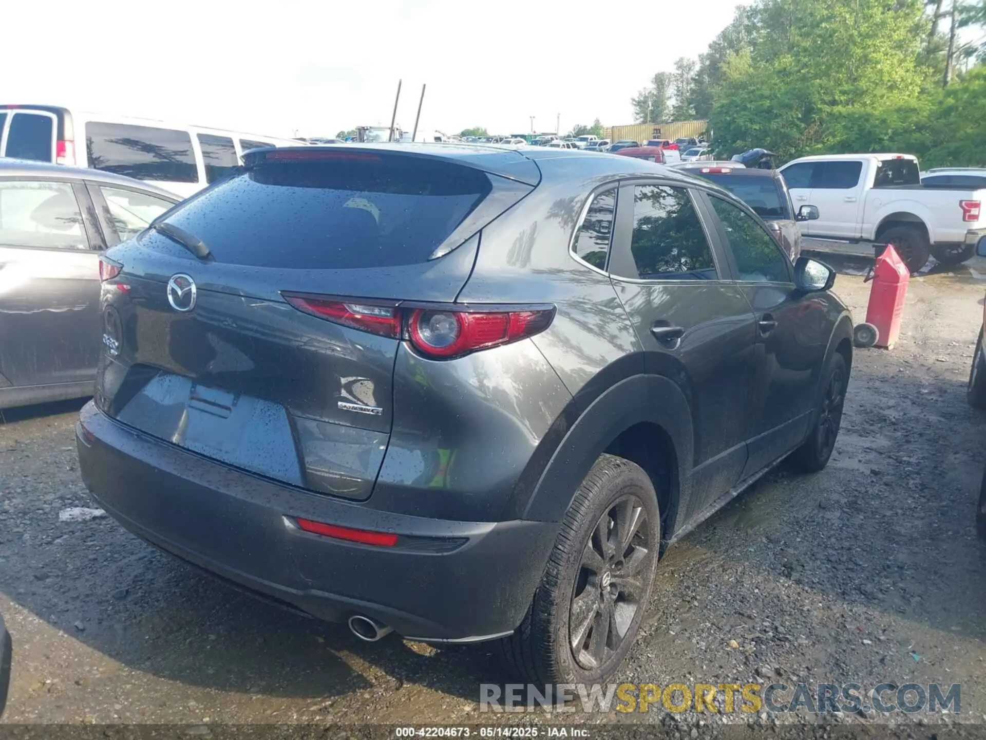 13 Photograph of a damaged car 3MVDMBBM1RM634542 MAZDA CX-30 2024