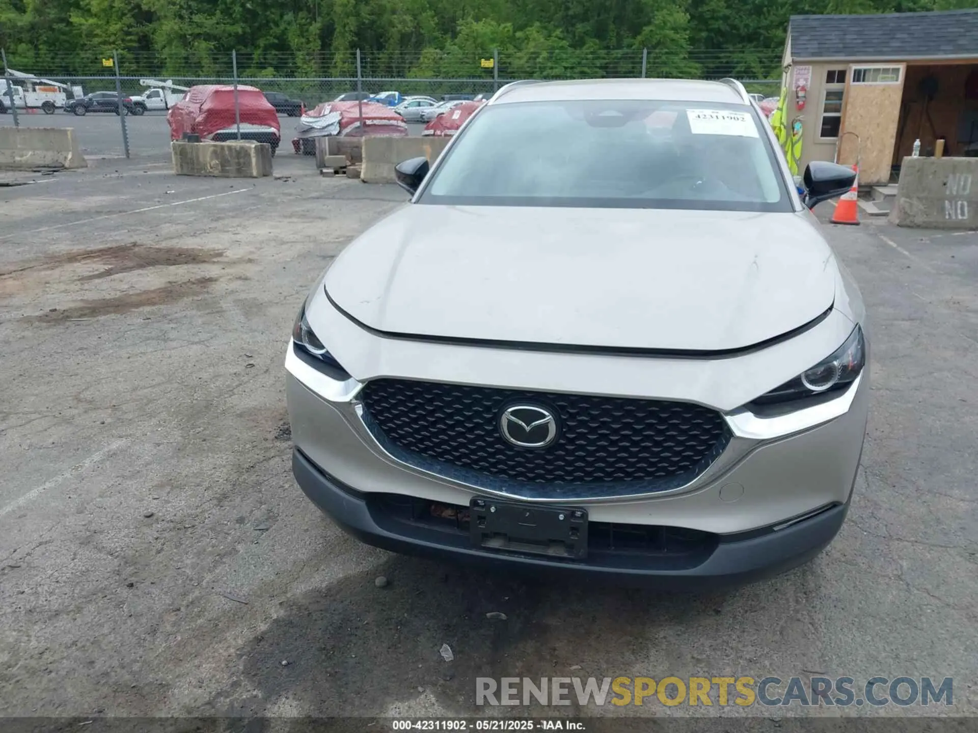 12 Photograph of a damaged car 3MVDMBBM1RM655178 MAZDA CX-30 2024