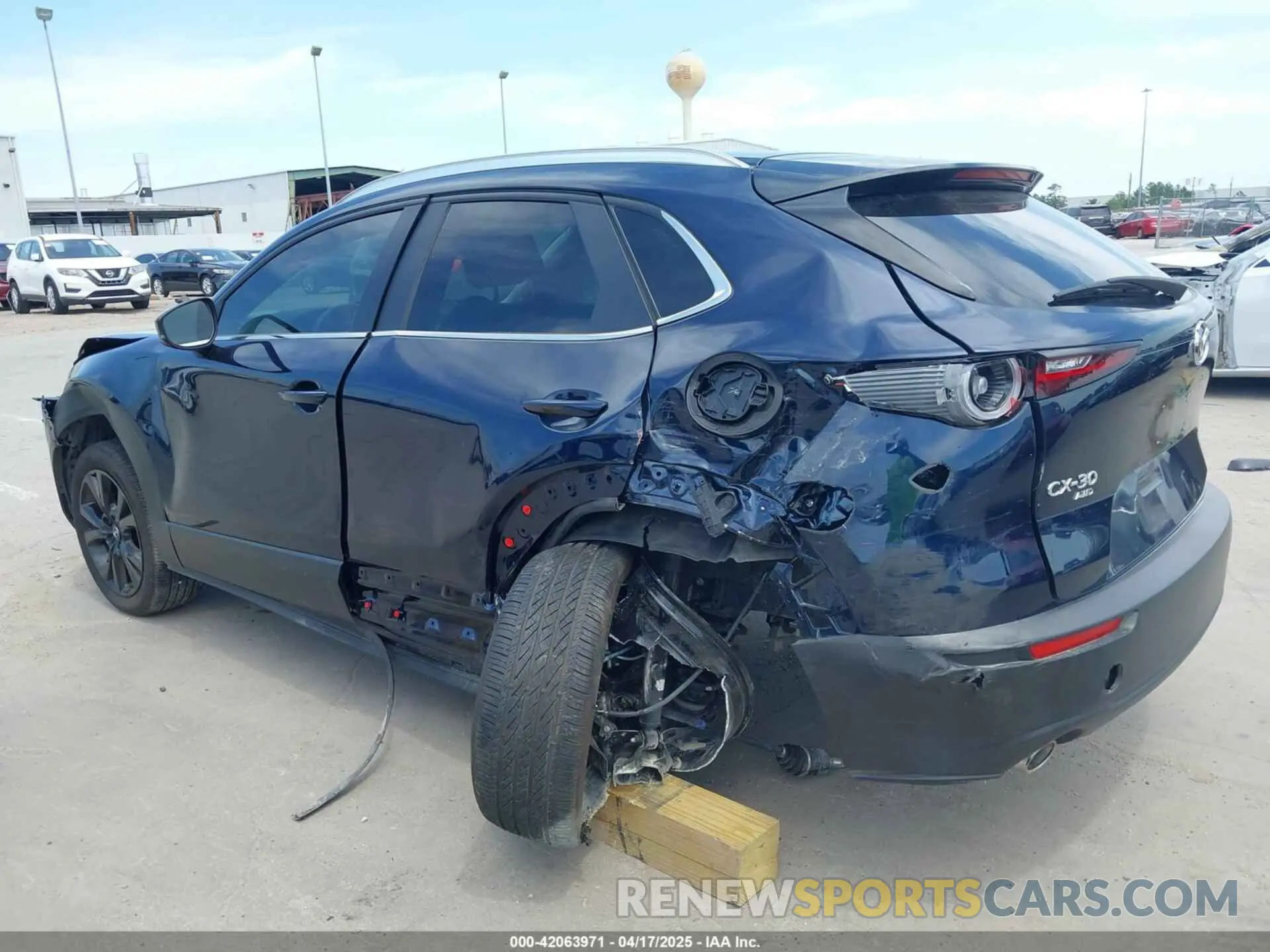 6 Photograph of a damaged car 3MVDMBBM1RM655682 MAZDA CX-30 2024