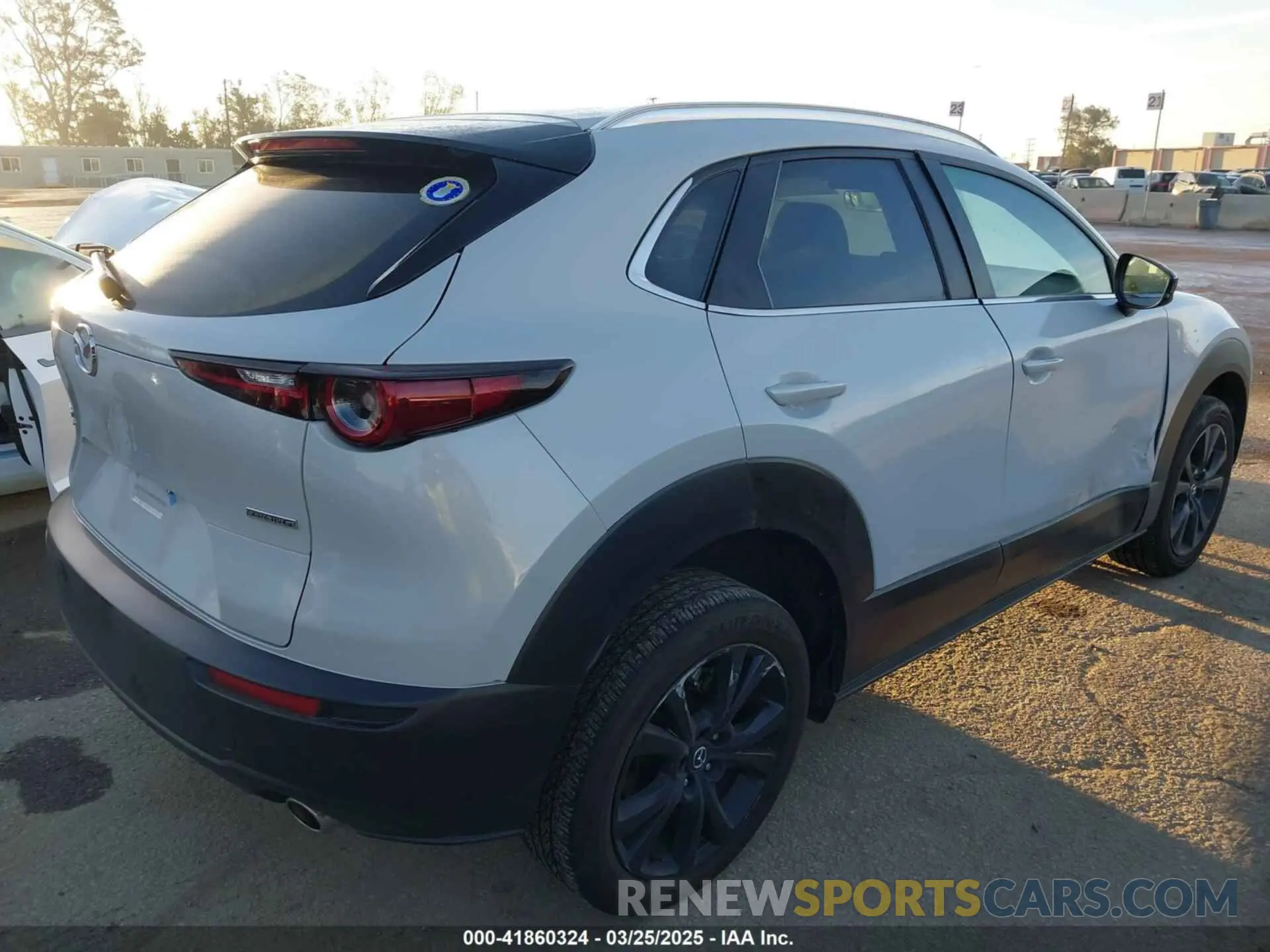 4 Photograph of a damaged car 3MVDMBBM1RM681019 MAZDA CX-30 2024