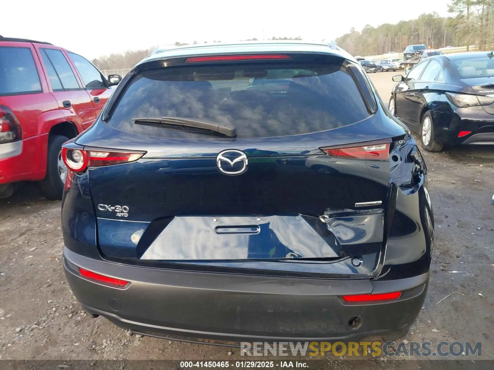 17 Photograph of a damaged car 3MVDMBBM1RM684583 MAZDA CX-30 2024
