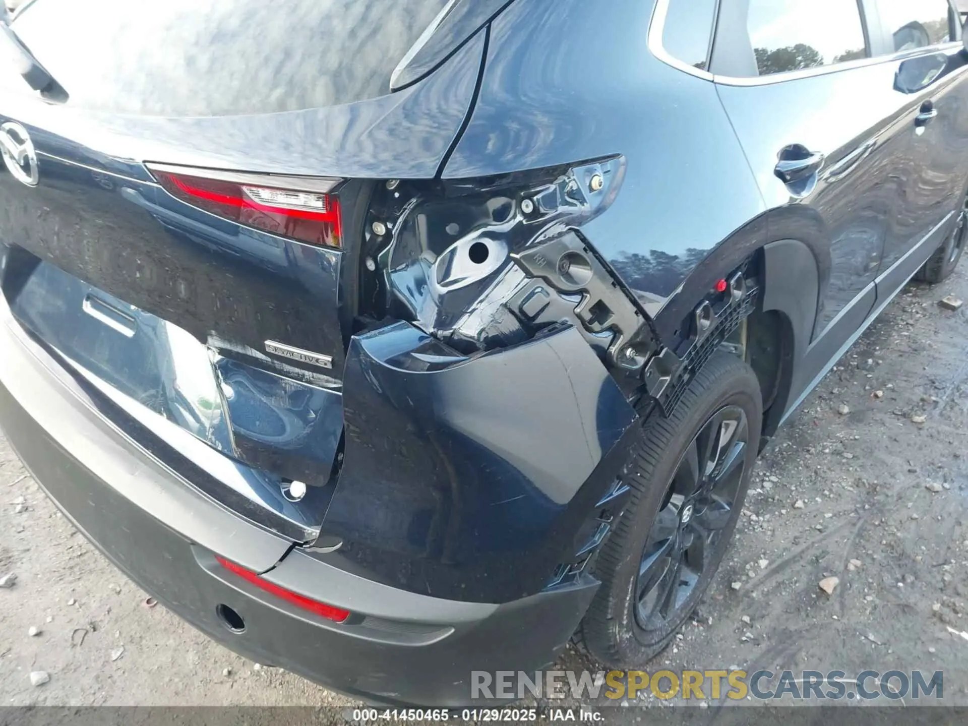 6 Photograph of a damaged car 3MVDMBBM1RM684583 MAZDA CX-30 2024