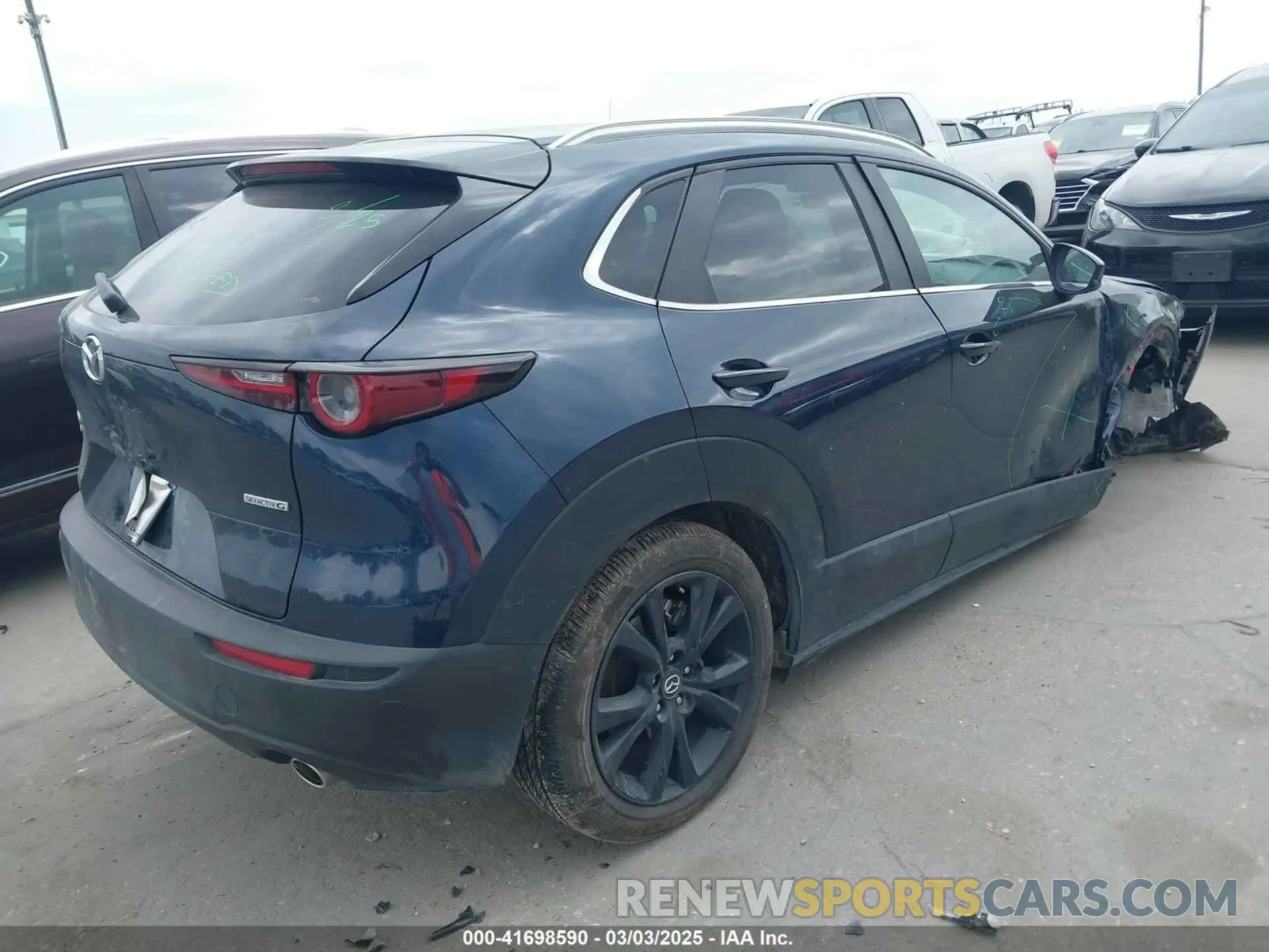 4 Photograph of a damaged car 3MVDMBBM1RM697611 MAZDA CX-30 2024