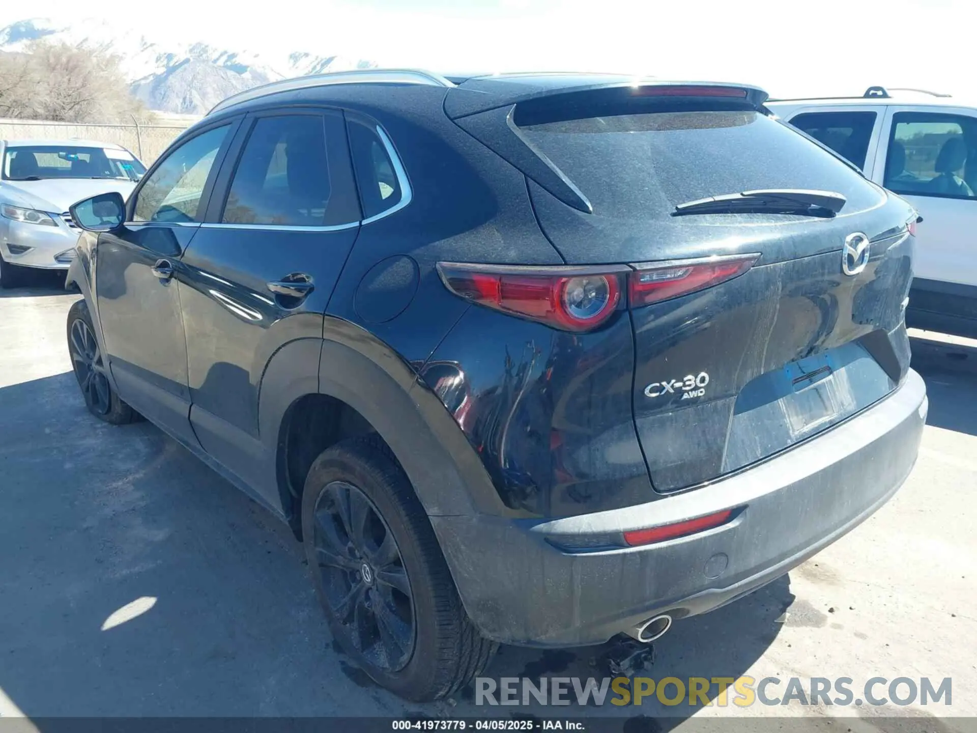 3 Photograph of a damaged car 3MVDMBBM1RM721342 MAZDA CX-30 2024