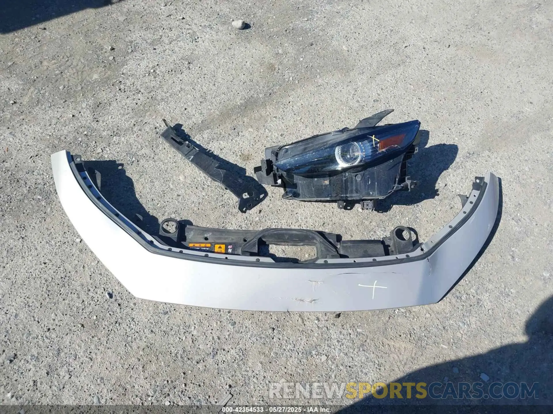 12 Photograph of a damaged car 3MVDMBBM2RM647154 MAZDA CX-30 2024