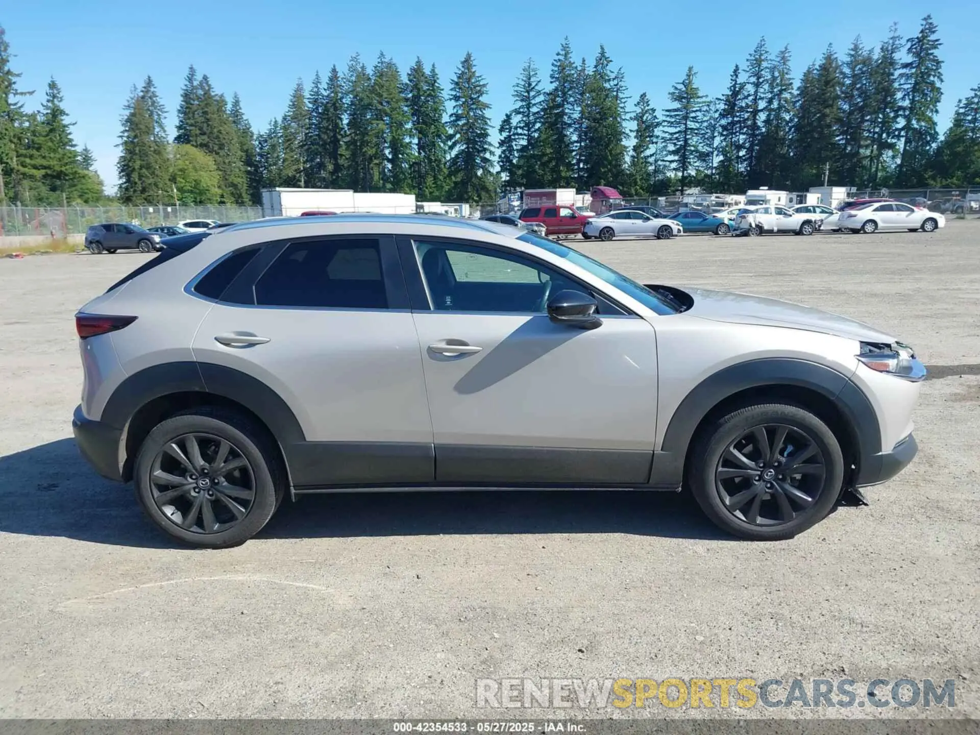 14 Photograph of a damaged car 3MVDMBBM2RM647154 MAZDA CX-30 2024