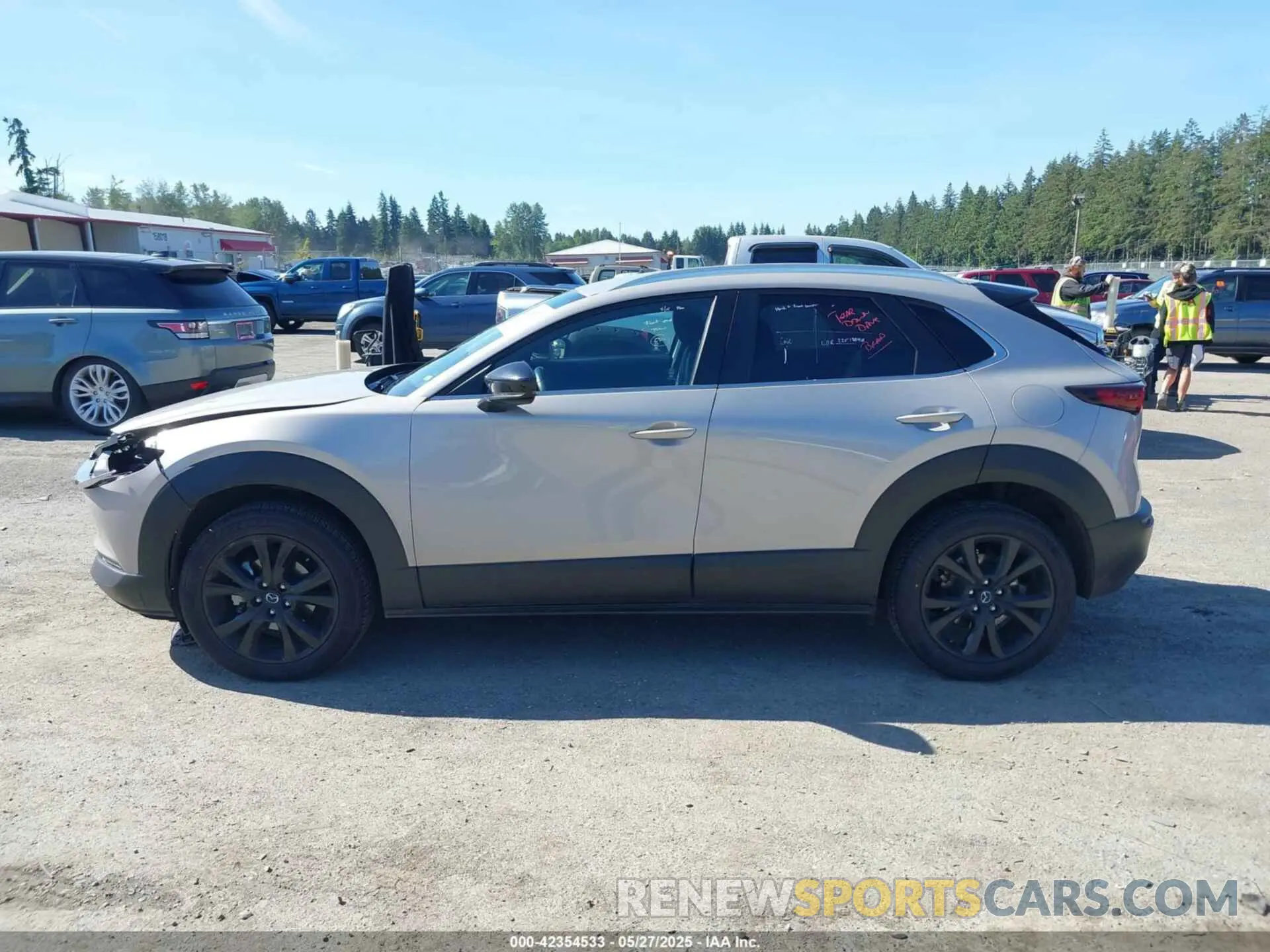 15 Photograph of a damaged car 3MVDMBBM2RM647154 MAZDA CX-30 2024