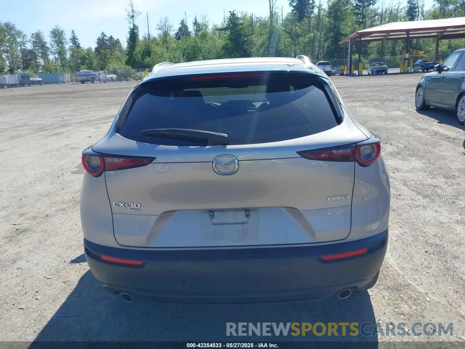 17 Photograph of a damaged car 3MVDMBBM2RM647154 MAZDA CX-30 2024