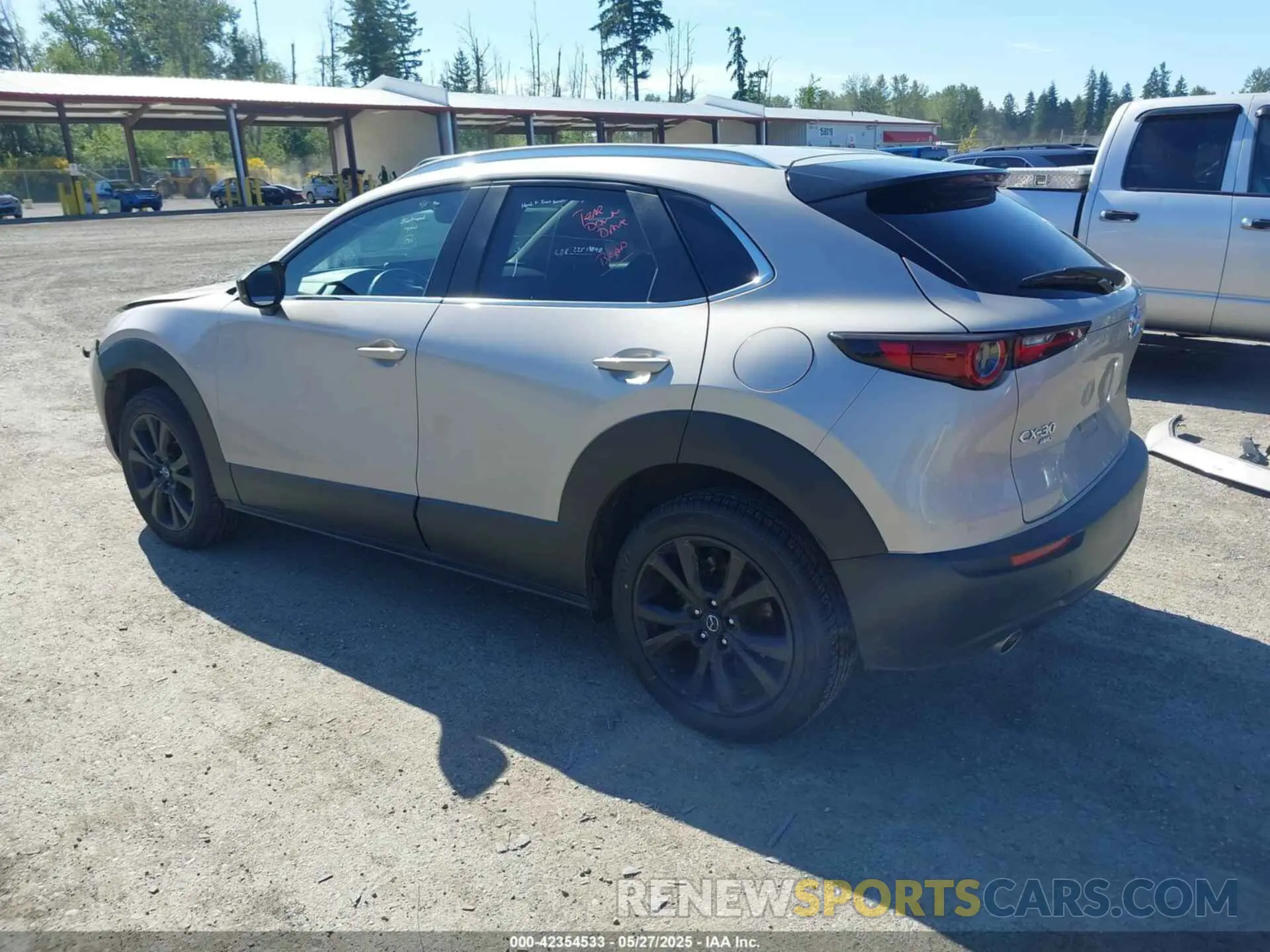 3 Photograph of a damaged car 3MVDMBBM2RM647154 MAZDA CX-30 2024