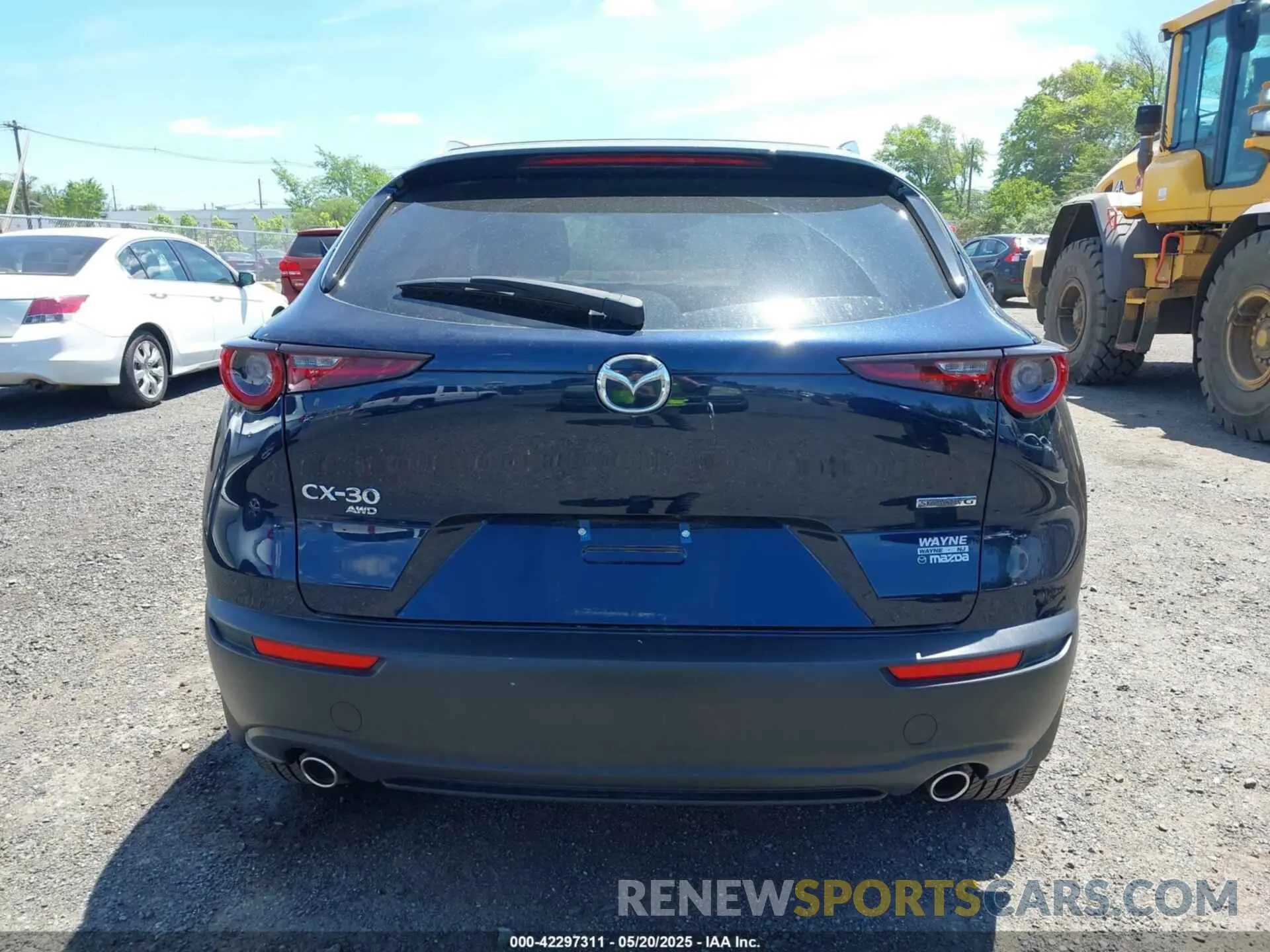 16 Photograph of a damaged car 3MVDMBBM2RM657781 MAZDA CX-30 2024