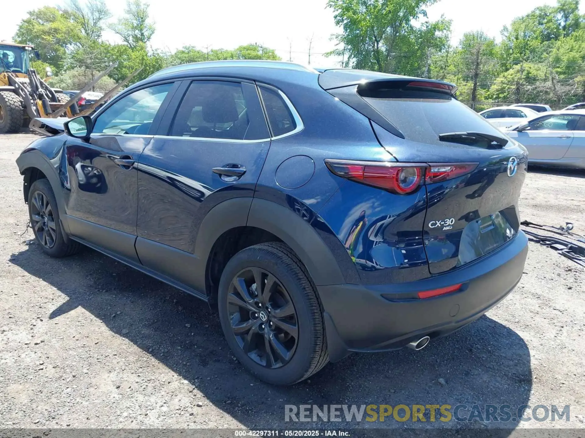 3 Photograph of a damaged car 3MVDMBBM2RM657781 MAZDA CX-30 2024