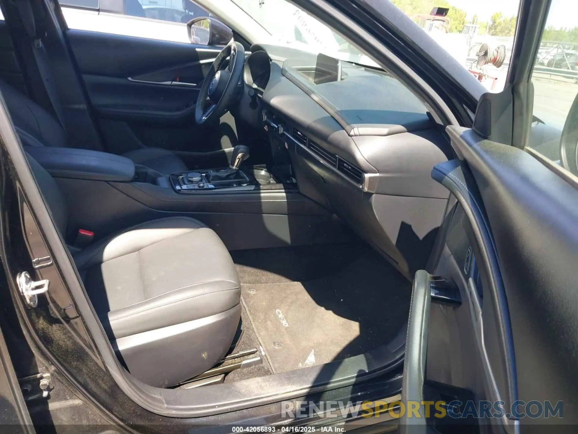 5 Photograph of a damaged car 3MVDMBBM2RM694278 MAZDA CX-30 2024
