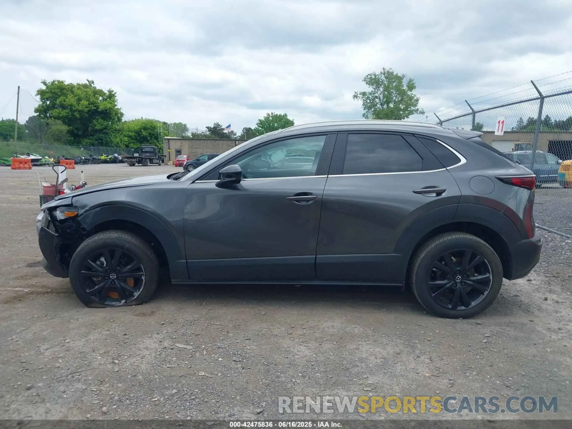 14 Photograph of a damaged car 3MVDMBBM2RM713668 MAZDA CX-30 2024