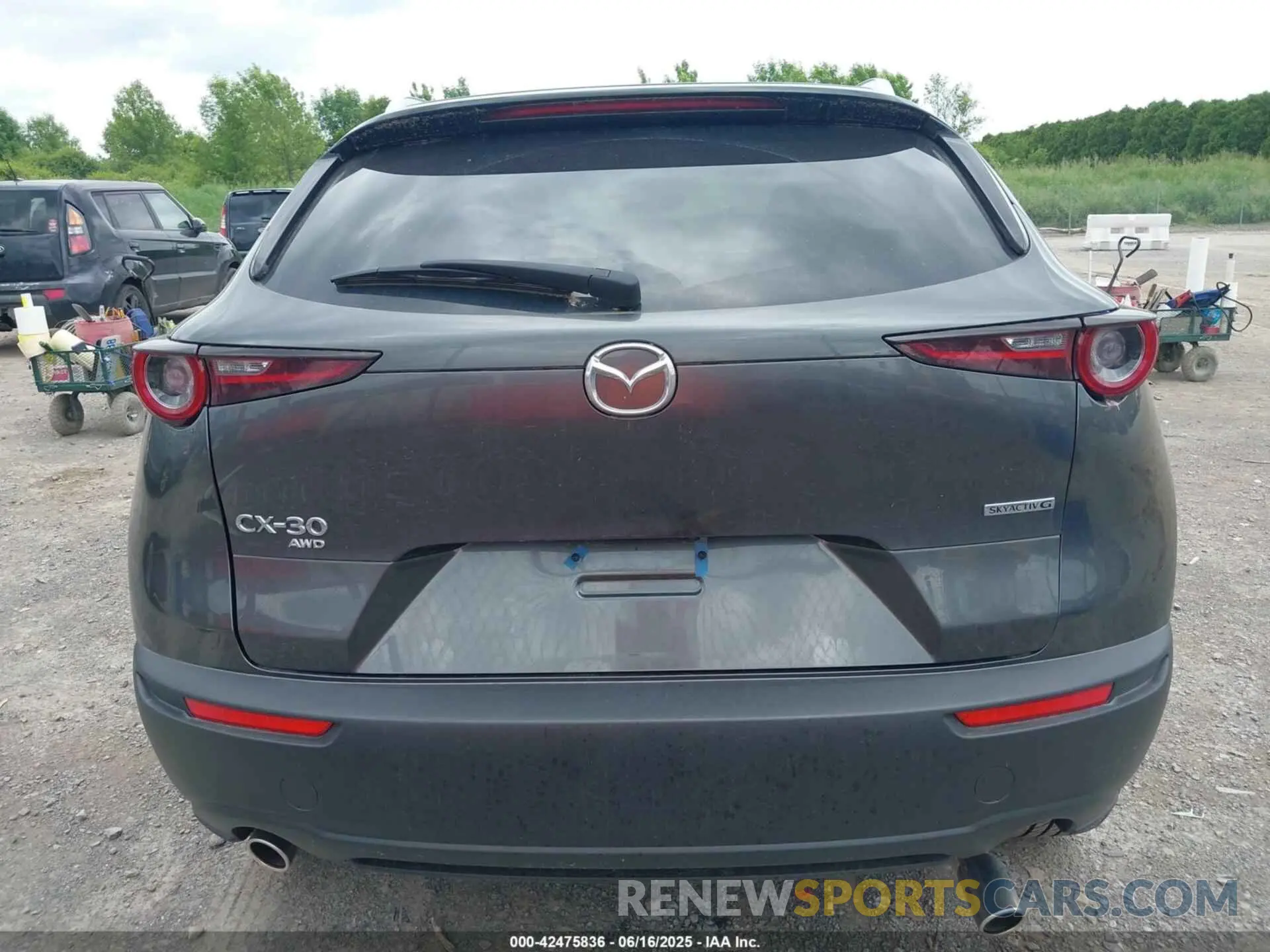 16 Photograph of a damaged car 3MVDMBBM2RM713668 MAZDA CX-30 2024