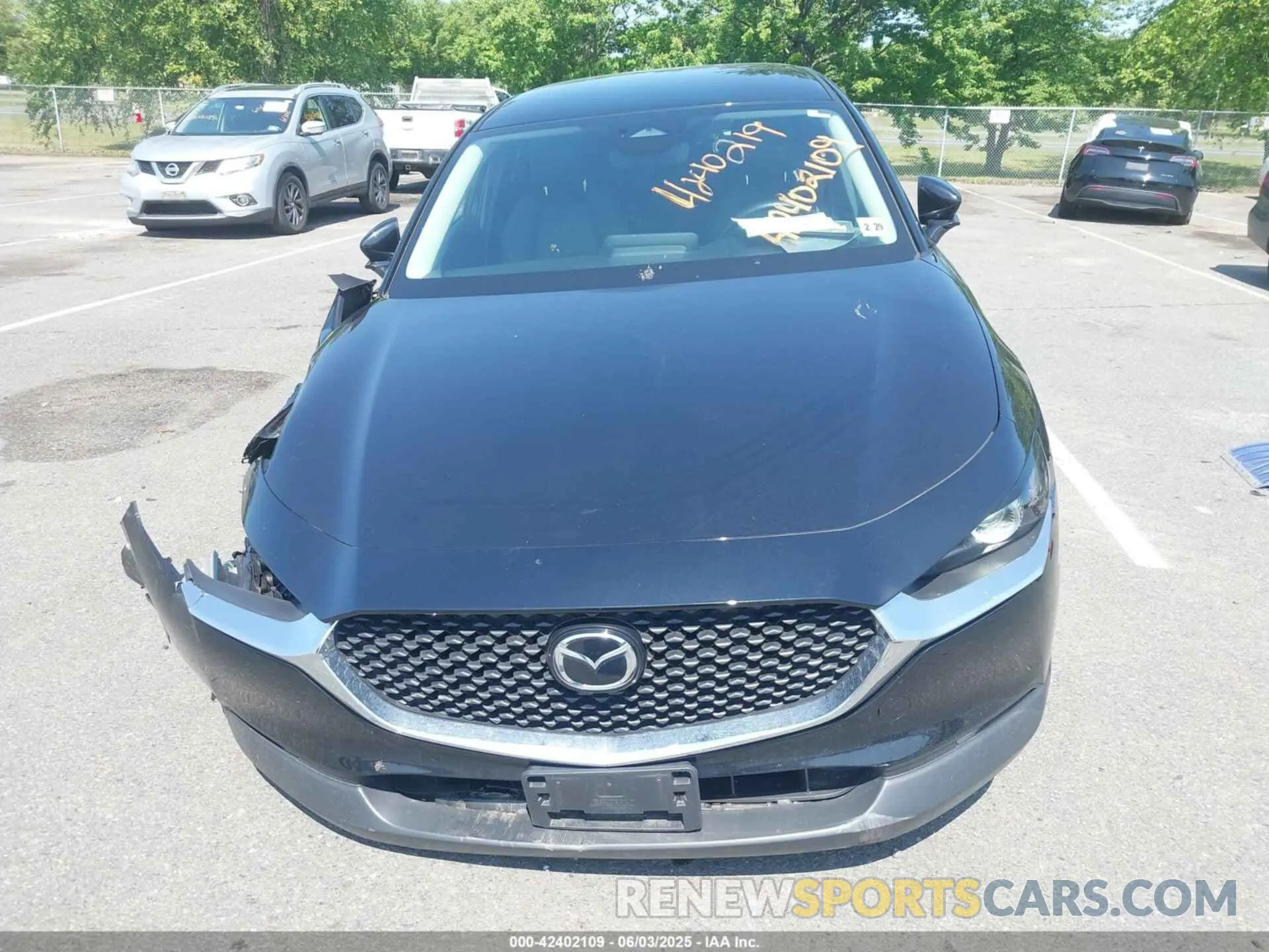 12 Photograph of a damaged car 3MVDMBBM3RM635109 MAZDA CX-30 2024