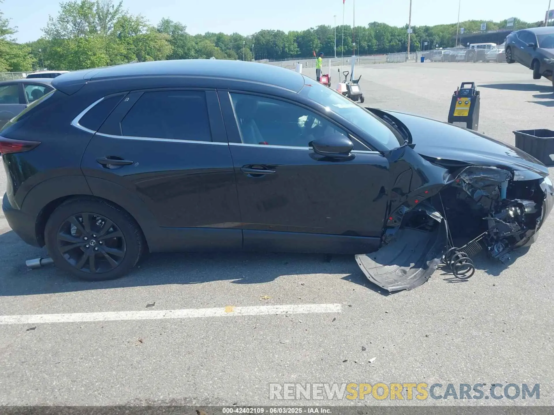 13 Photograph of a damaged car 3MVDMBBM3RM635109 MAZDA CX-30 2024