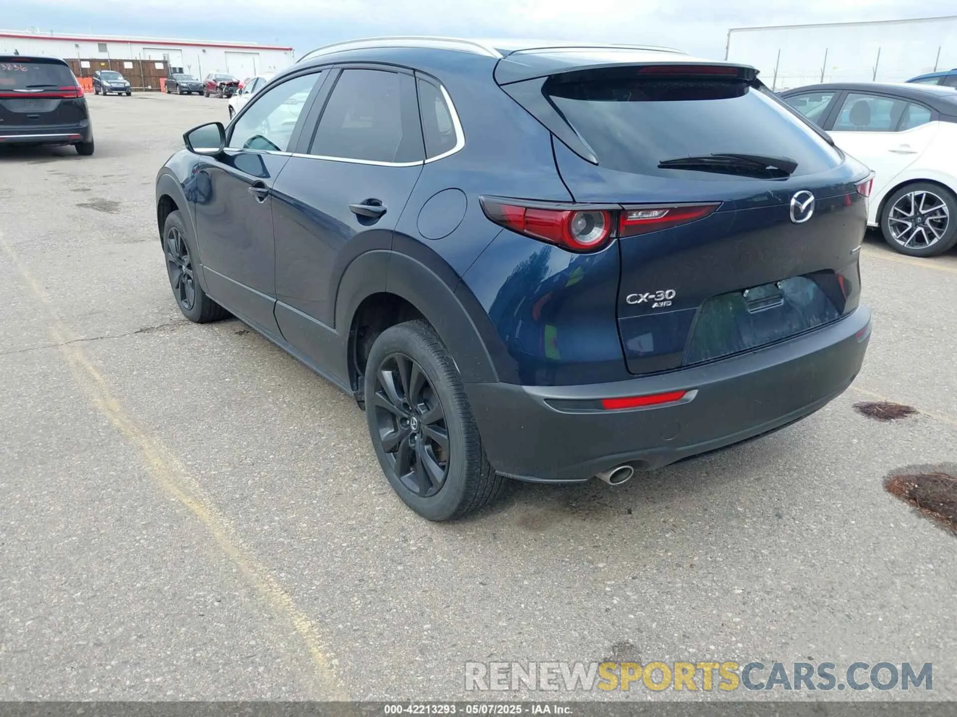 3 Photograph of a damaged car 3MVDMBBM3RM655084 MAZDA CX-30 2024