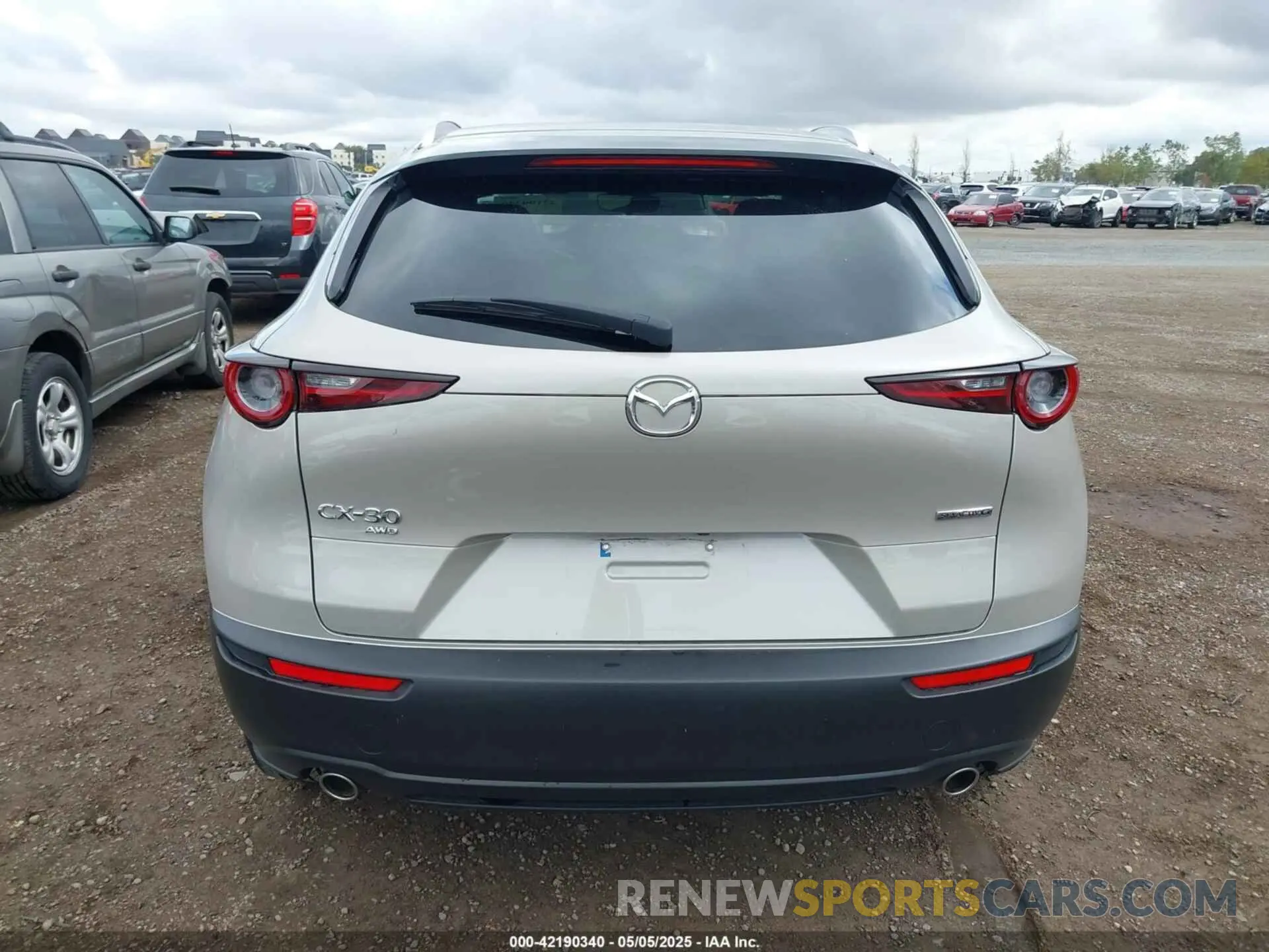17 Photograph of a damaged car 3MVDMBBM3RM664352 MAZDA CX-30 2024