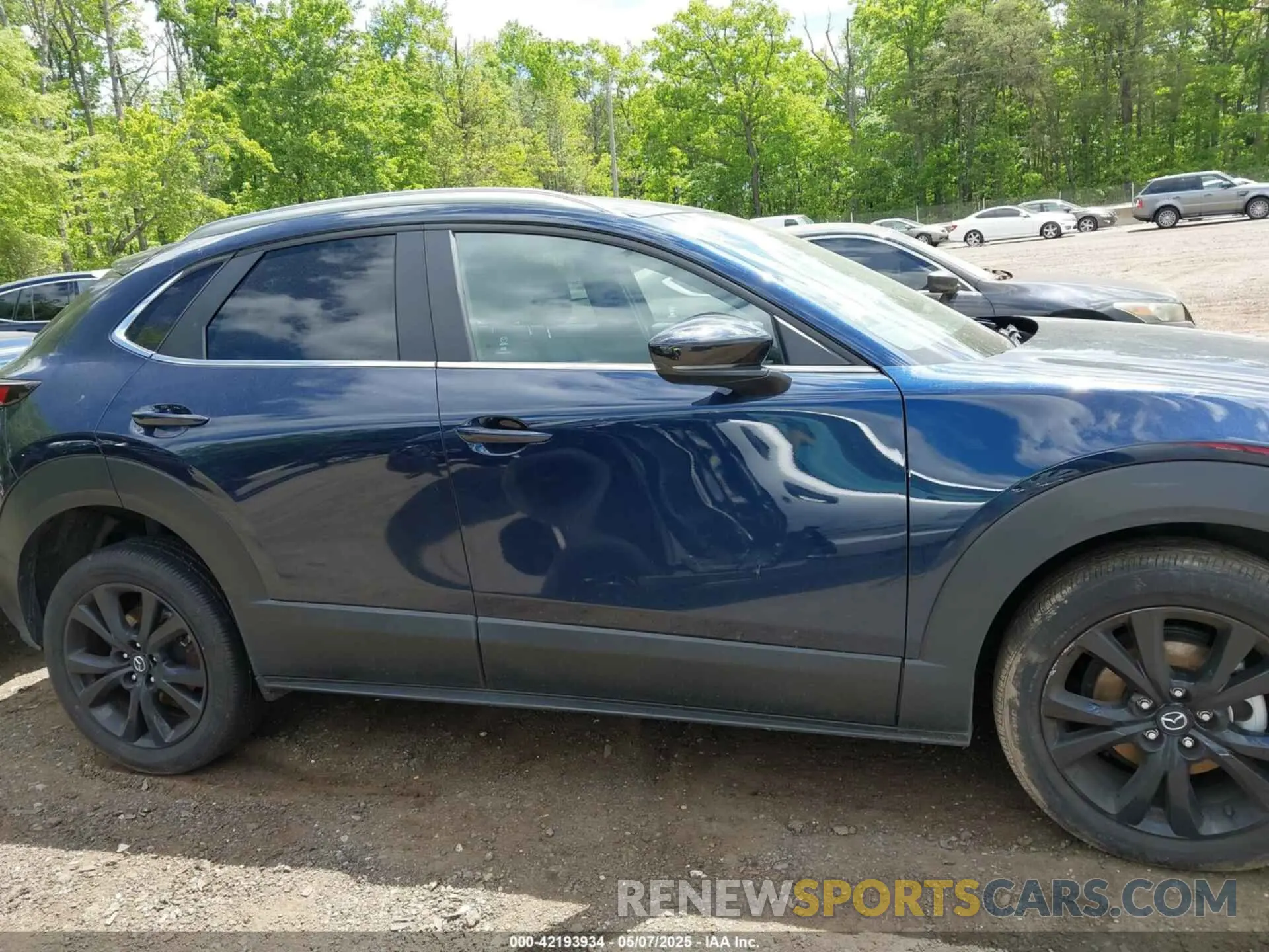 12 Photograph of a damaged car 3MVDMBBM3RM692815 MAZDA CX-30 2024