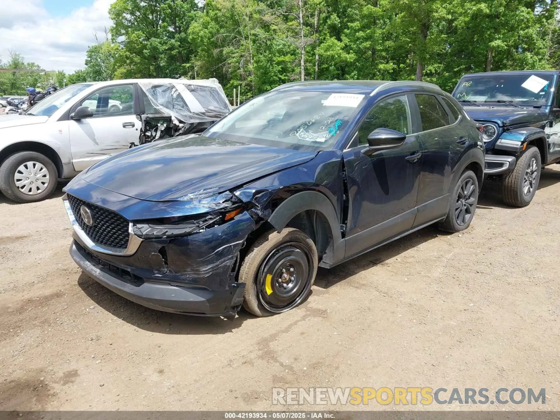 2 Photograph of a damaged car 3MVDMBBM3RM692815 MAZDA CX-30 2024