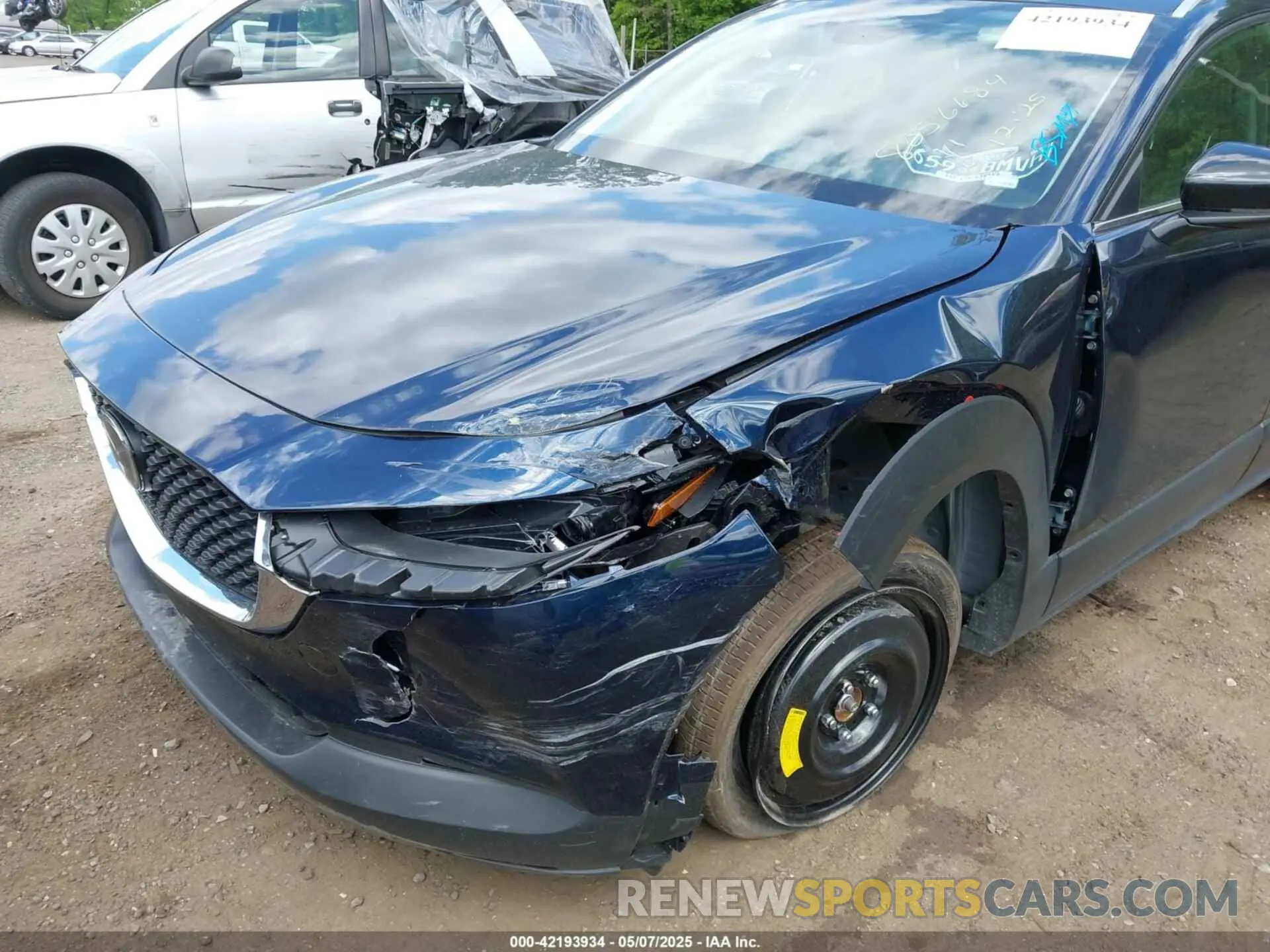 6 Photograph of a damaged car 3MVDMBBM3RM692815 MAZDA CX-30 2024