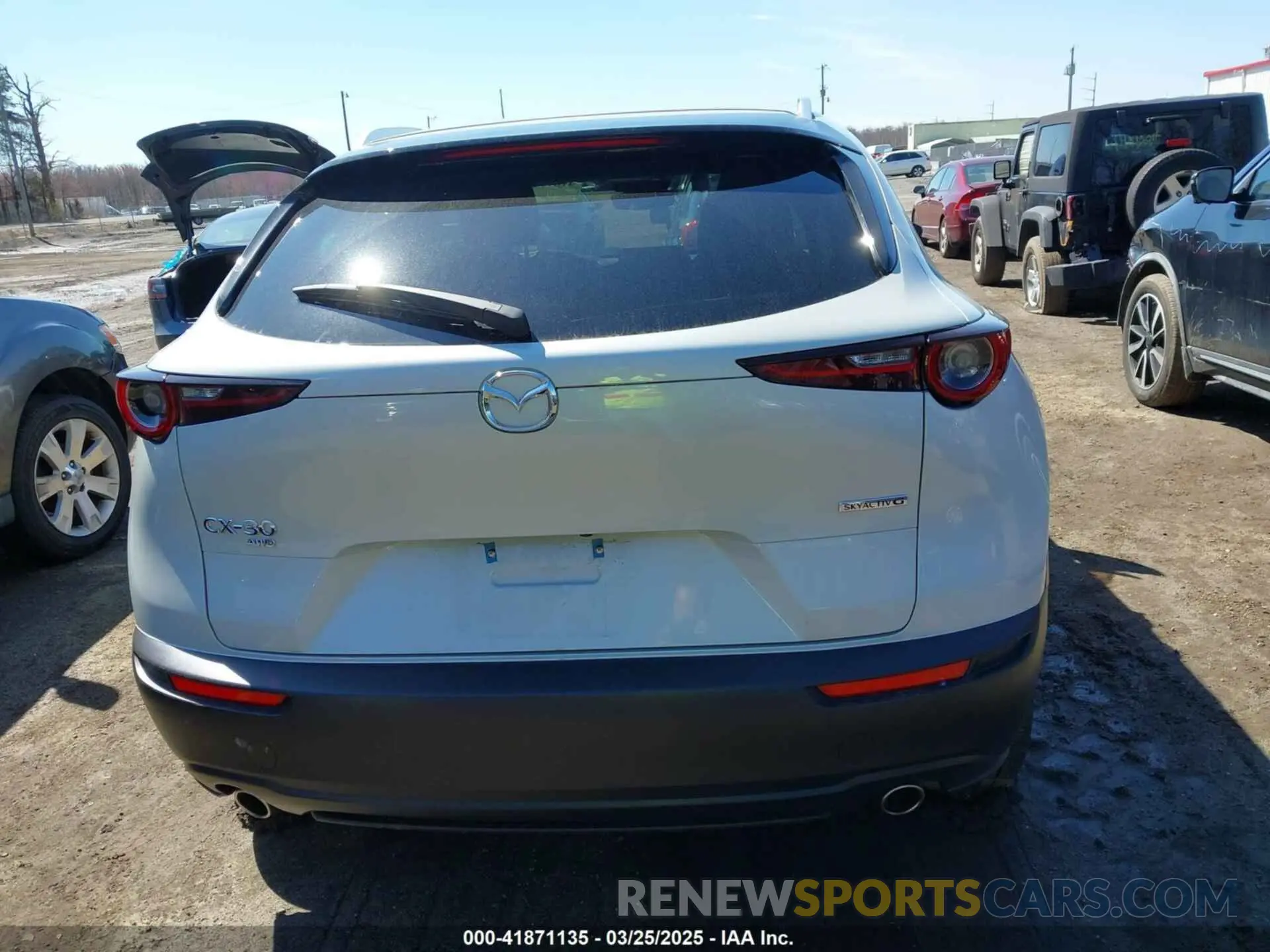 16 Photograph of a damaged car 3MVDMBBM3RM700816 MAZDA CX-30 2024