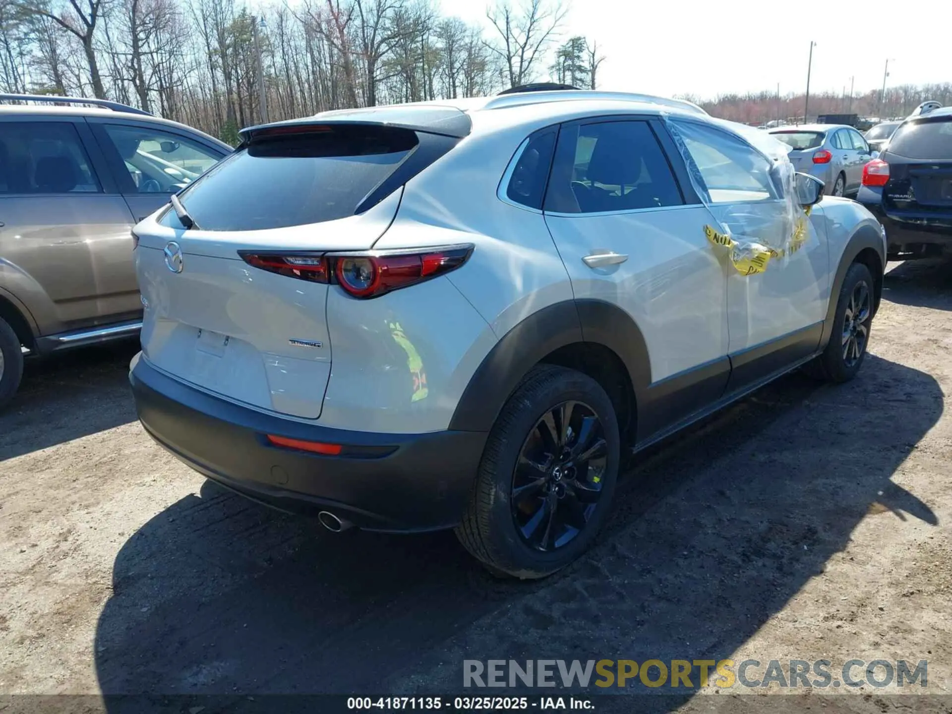 4 Photograph of a damaged car 3MVDMBBM3RM700816 MAZDA CX-30 2024