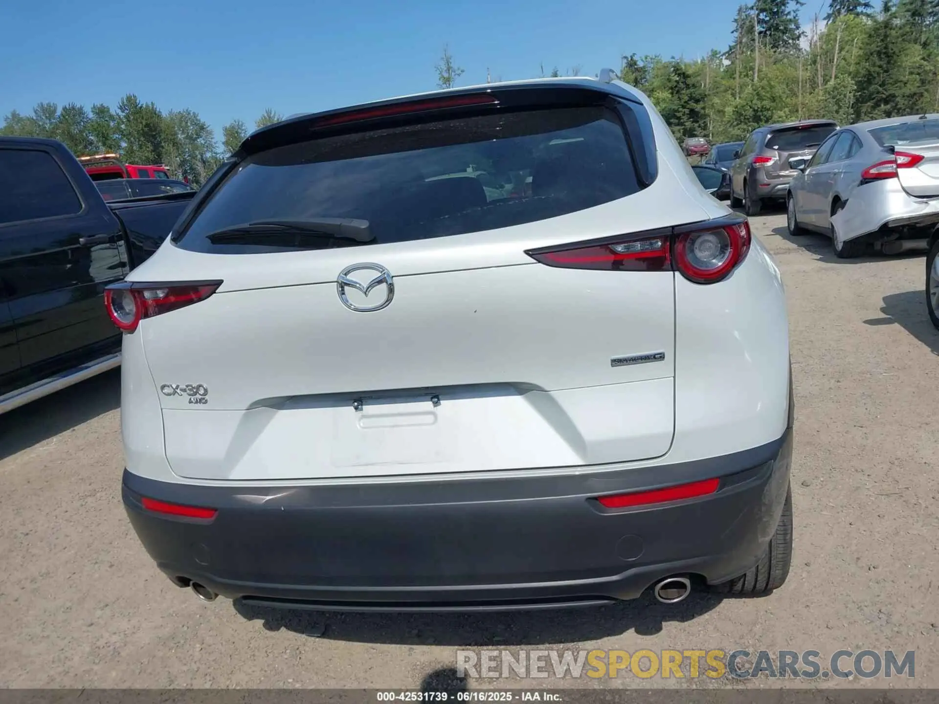 16 Photograph of a damaged car 3MVDMBBM4RM693570 MAZDA CX-30 2024