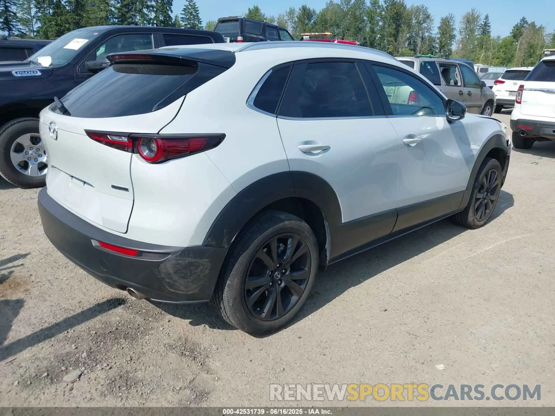 4 Photograph of a damaged car 3MVDMBBM4RM693570 MAZDA CX-30 2024