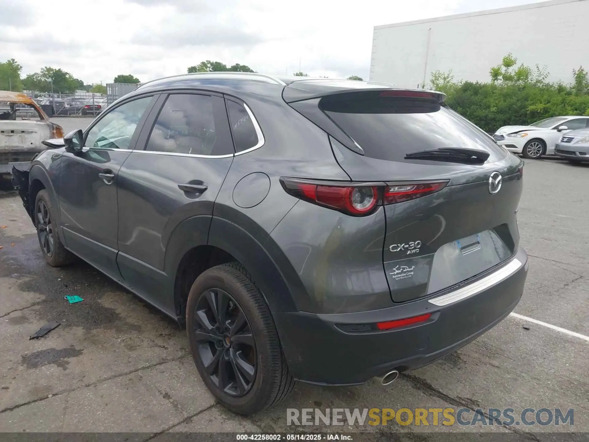 3 Photograph of a damaged car 3MVDMBBM5RM682867 MAZDA CX-30 2024
