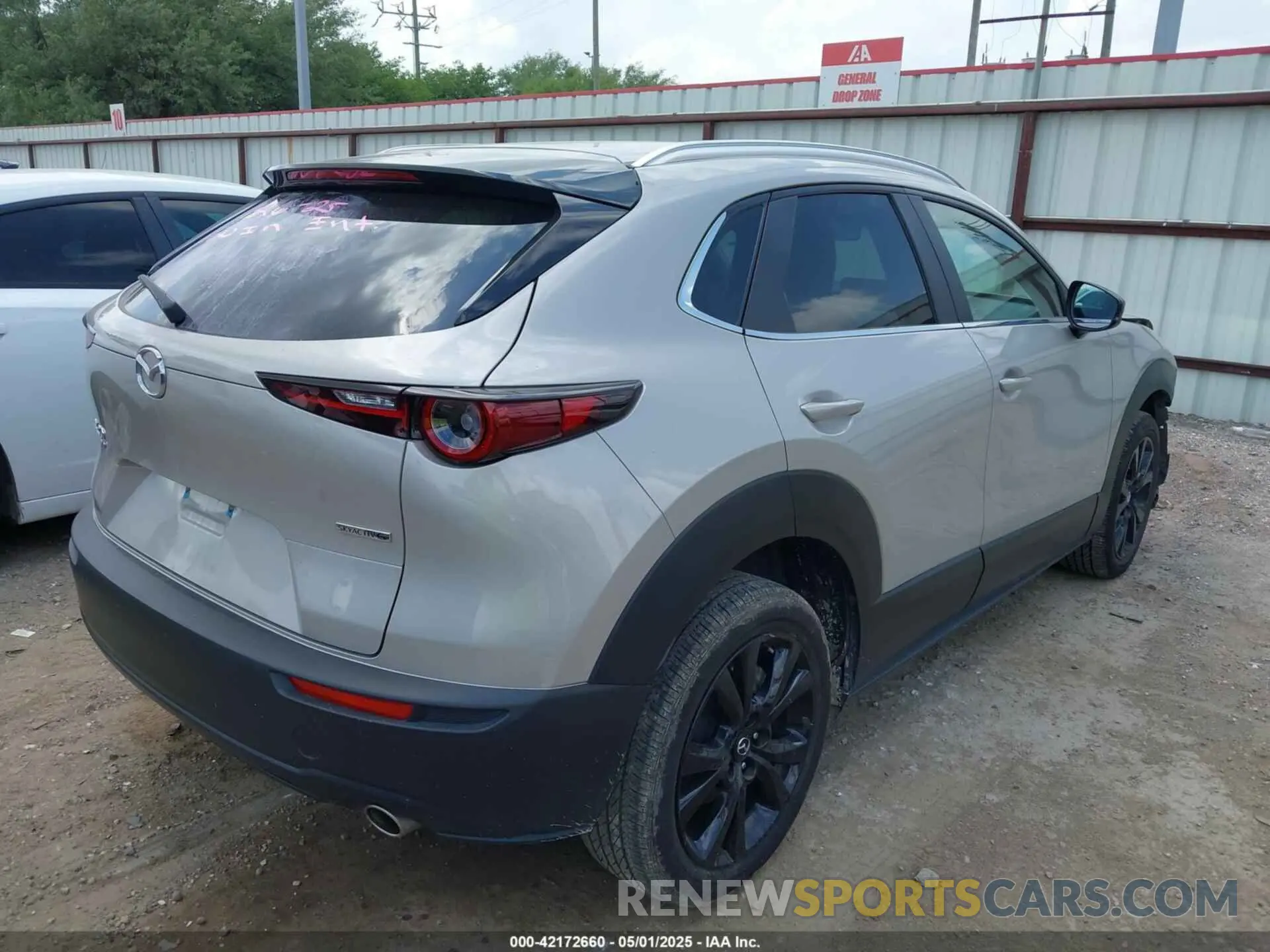 4 Photograph of a damaged car 3MVDMBBM6RM694560 MAZDA CX-30 2024