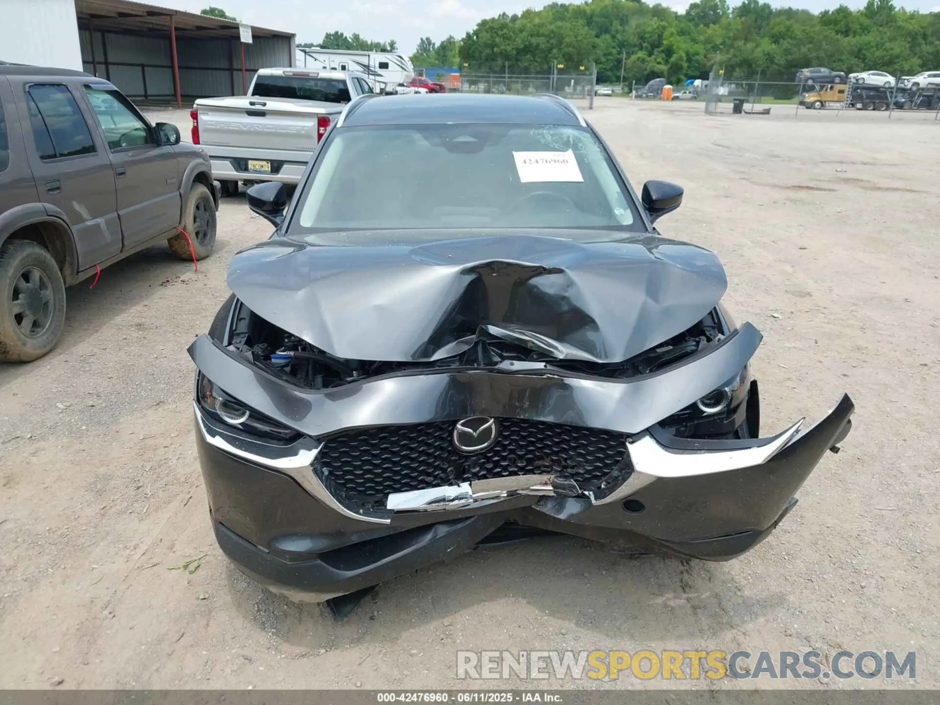 12 Photograph of a damaged car 3MVDMBBM6RM710708 MAZDA CX-30 2024