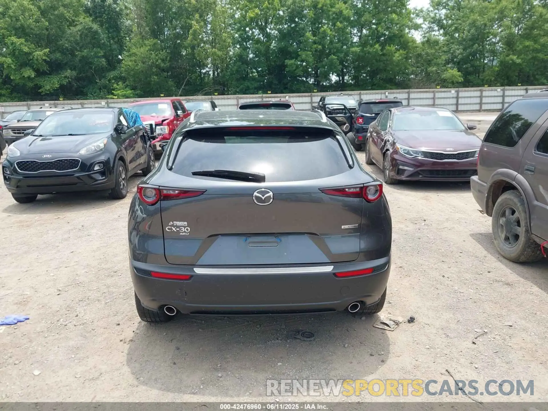16 Photograph of a damaged car 3MVDMBBM6RM710708 MAZDA CX-30 2024