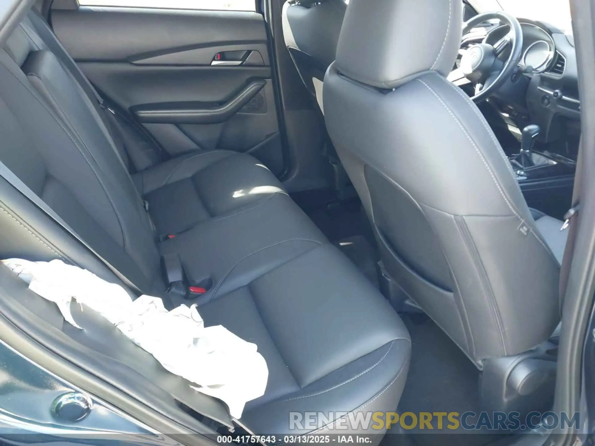 8 Photograph of a damaged car 3MVDMBBM7RM696642 MAZDA CX-30 2024