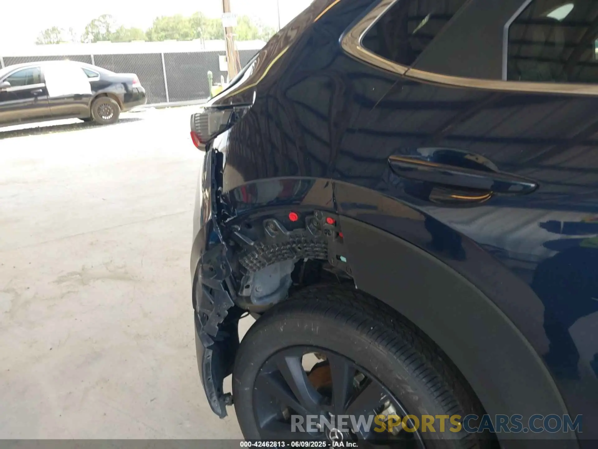 19 Photograph of a damaged car 3MVDMBBM8RM696181 MAZDA CX-30 2024