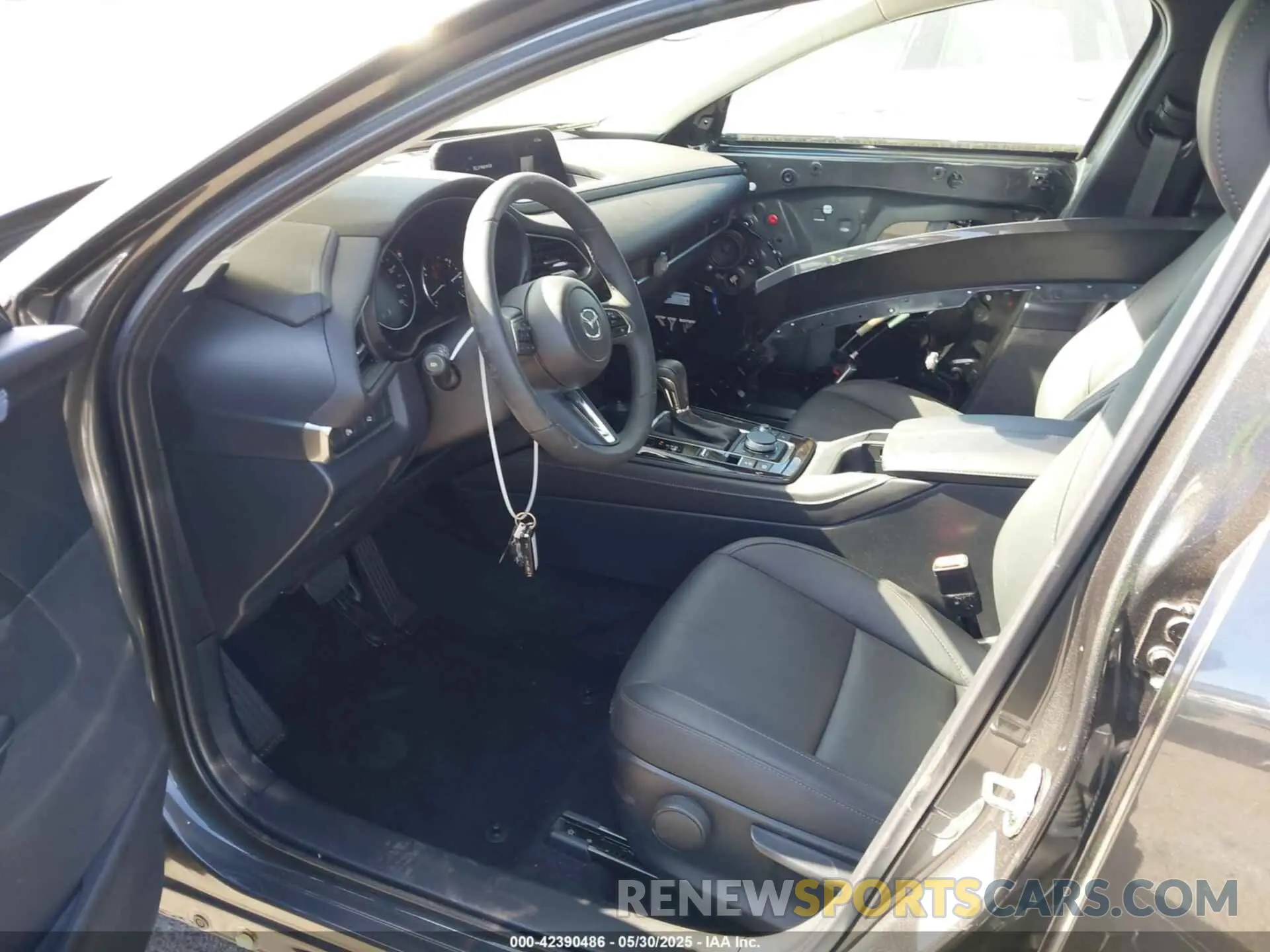 5 Photograph of a damaged car 3MVDMBBM8RM716638 MAZDA CX-30 2024