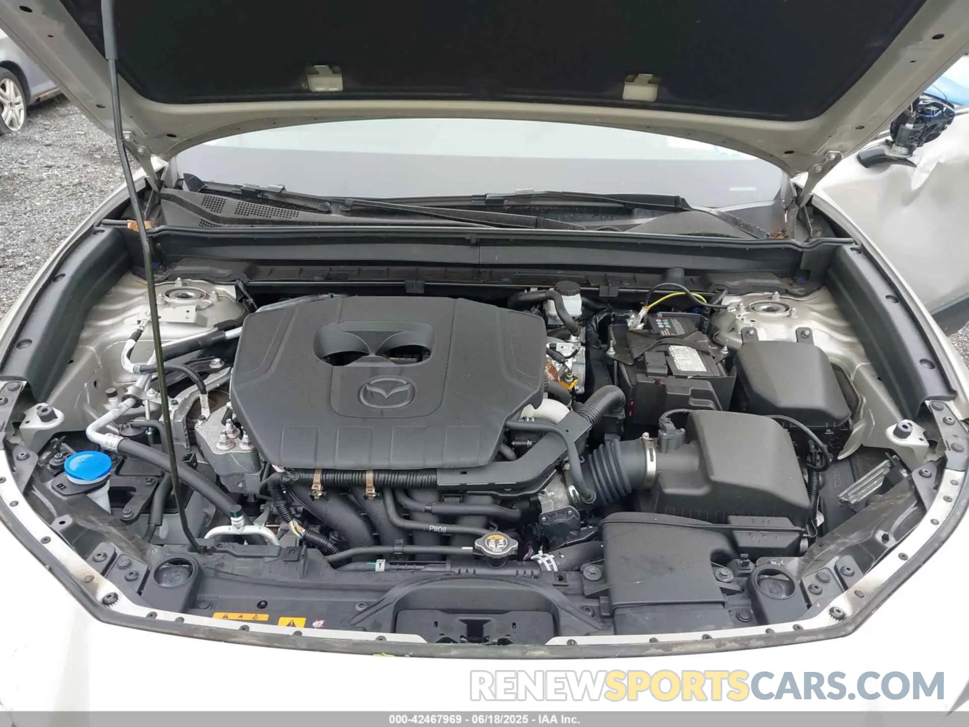 10 Photograph of a damaged car 3MVDMBBM8RM718163 MAZDA CX-30 2024