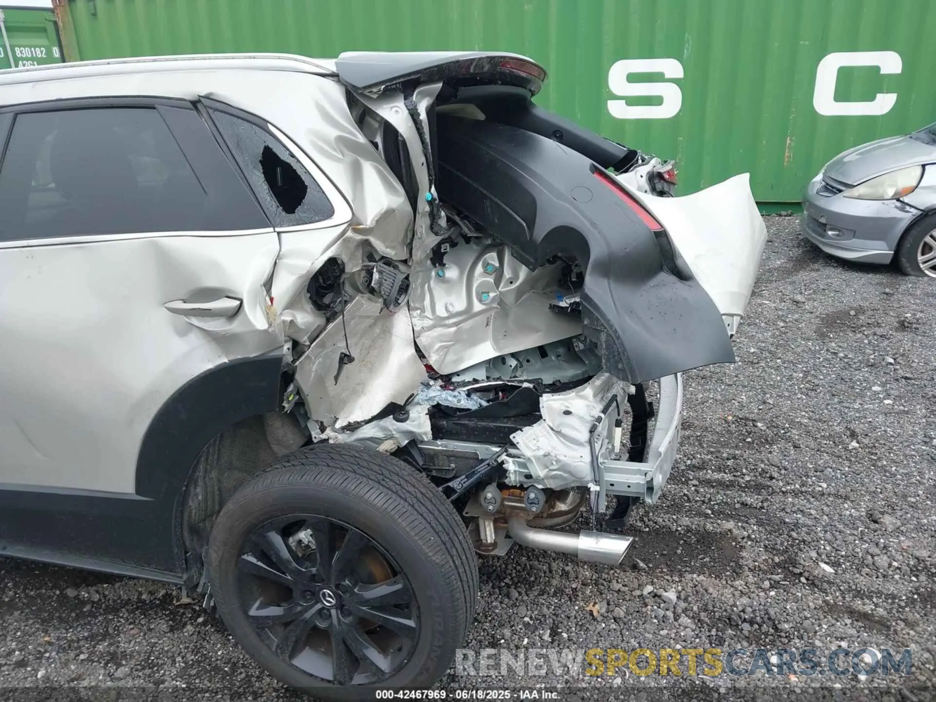 16 Photograph of a damaged car 3MVDMBBM8RM718163 MAZDA CX-30 2024