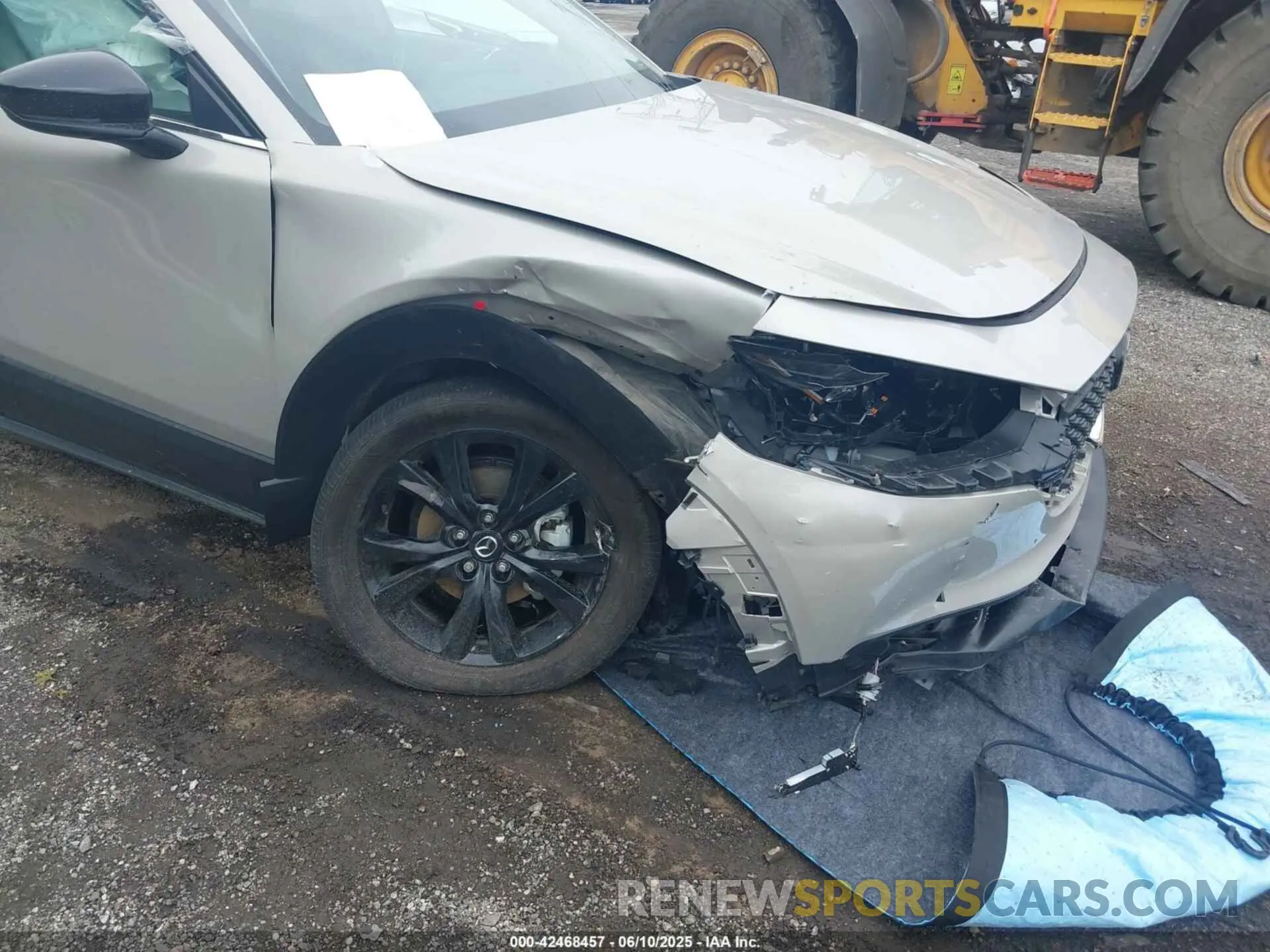 6 Photograph of a damaged car 3MVDMBBM9RM602244 MAZDA CX-30 2024