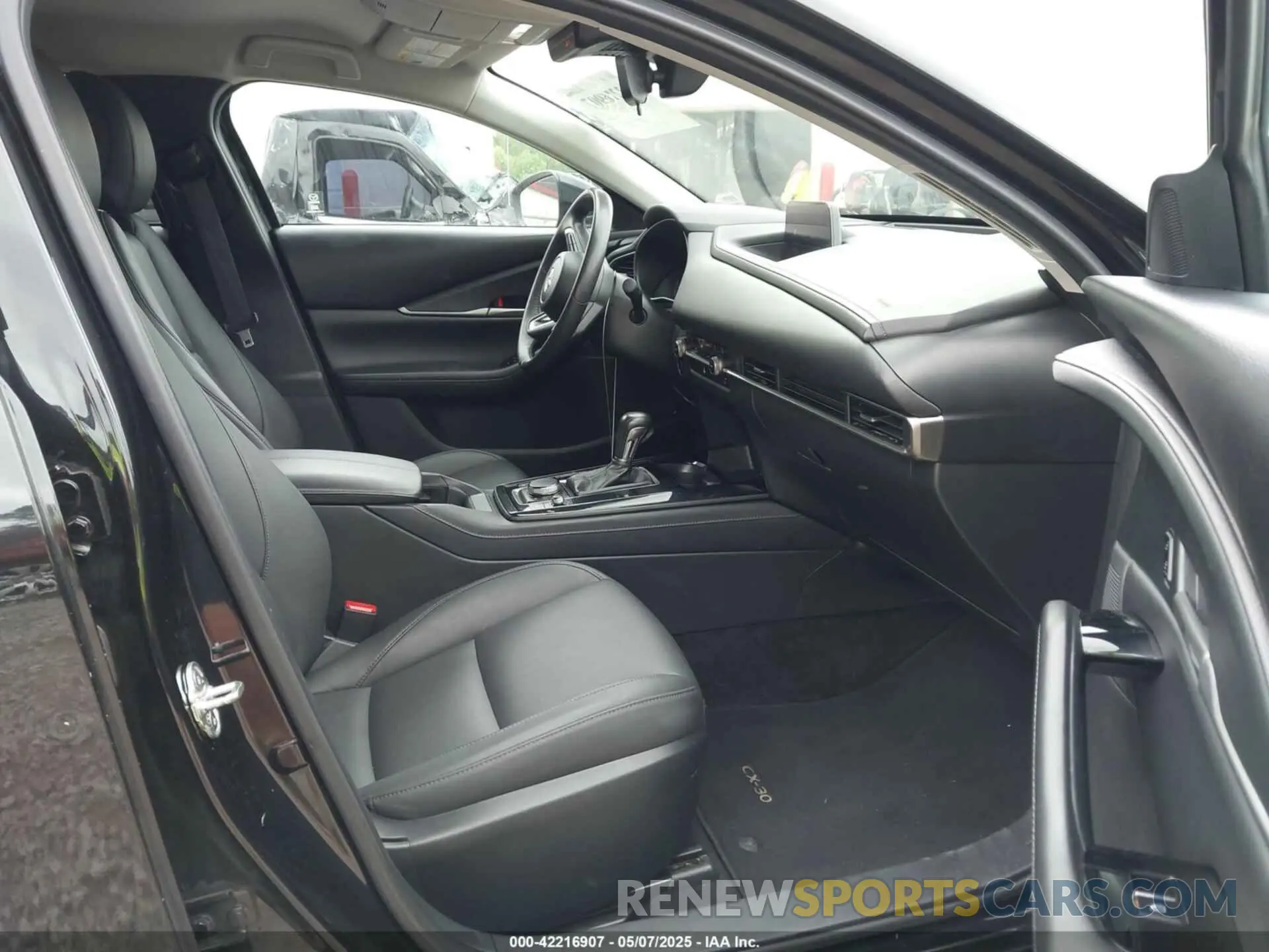 5 Photograph of a damaged car 3MVDMBBM9RM630979 MAZDA CX-30 2024