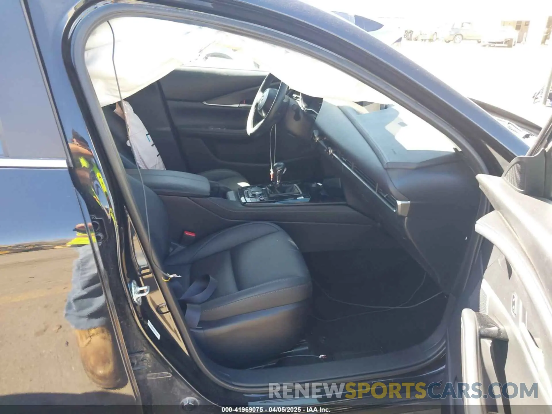5 Photograph of a damaged car 3MVDMBBM9RM645451 MAZDA CX-30 2024