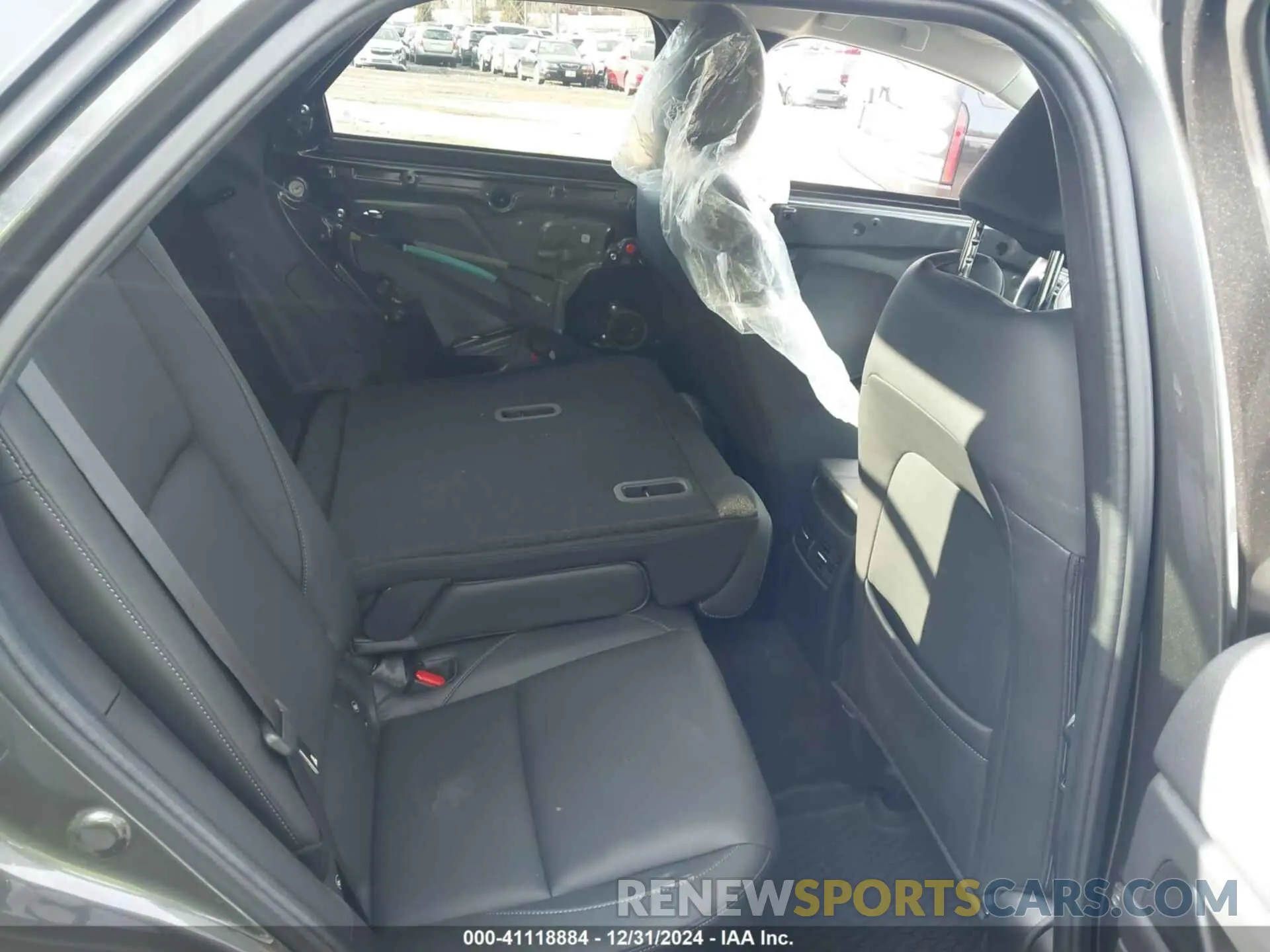8 Photograph of a damaged car 3MVDMBBM9RM653808 MAZDA CX-30 2024