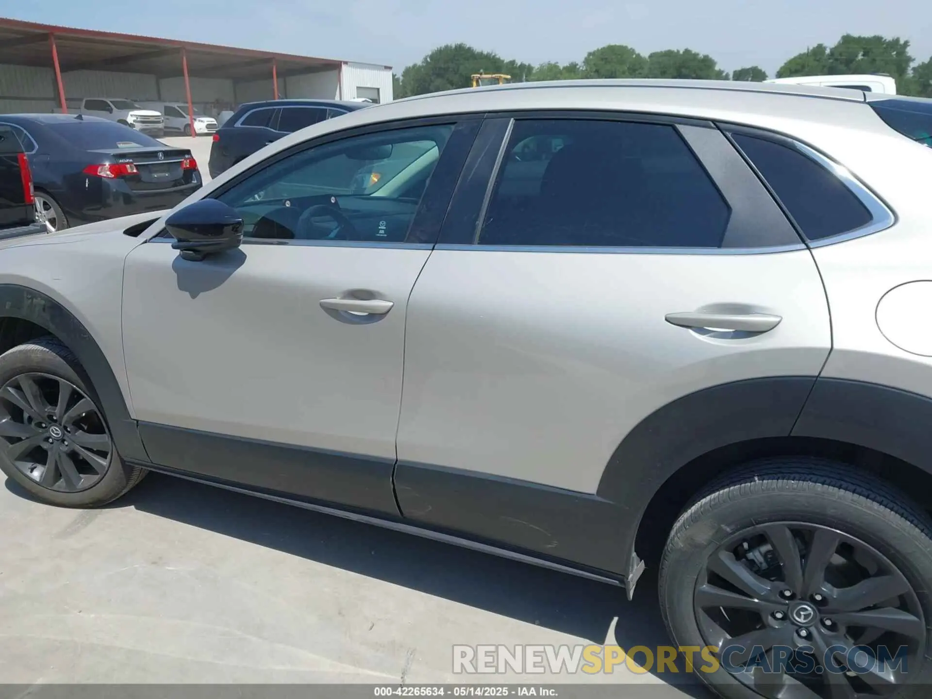 14 Photograph of a damaged car 3MVDMBBM9RM664436 MAZDA CX-30 2024
