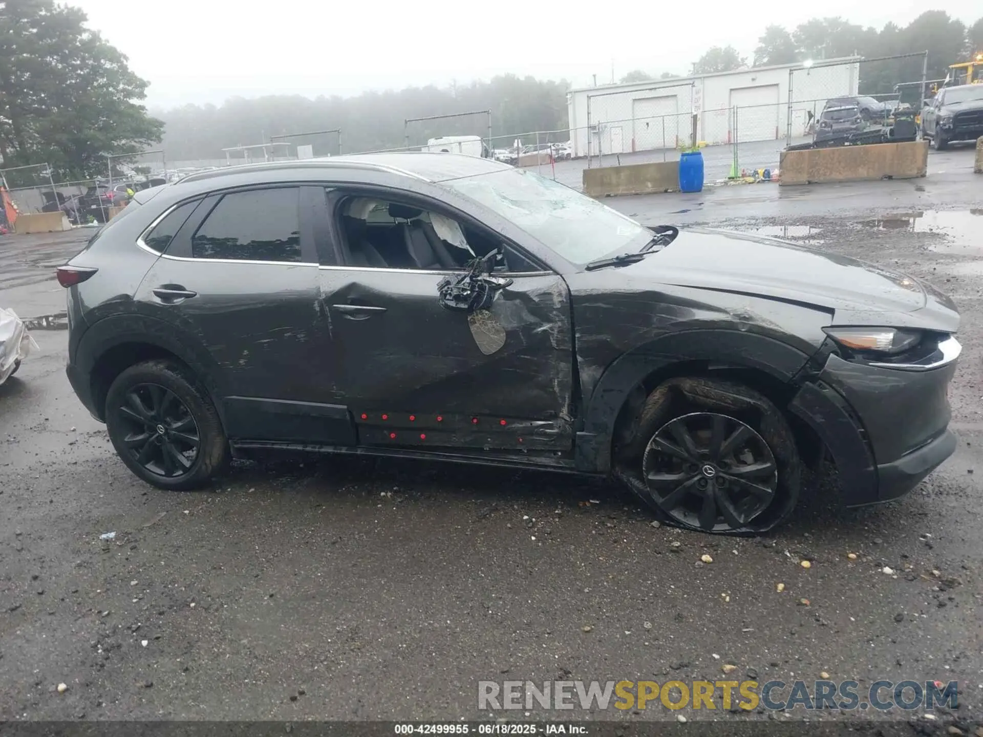 12 Photograph of a damaged car 3MVDMBBM9RM681964 MAZDA CX-30 2024