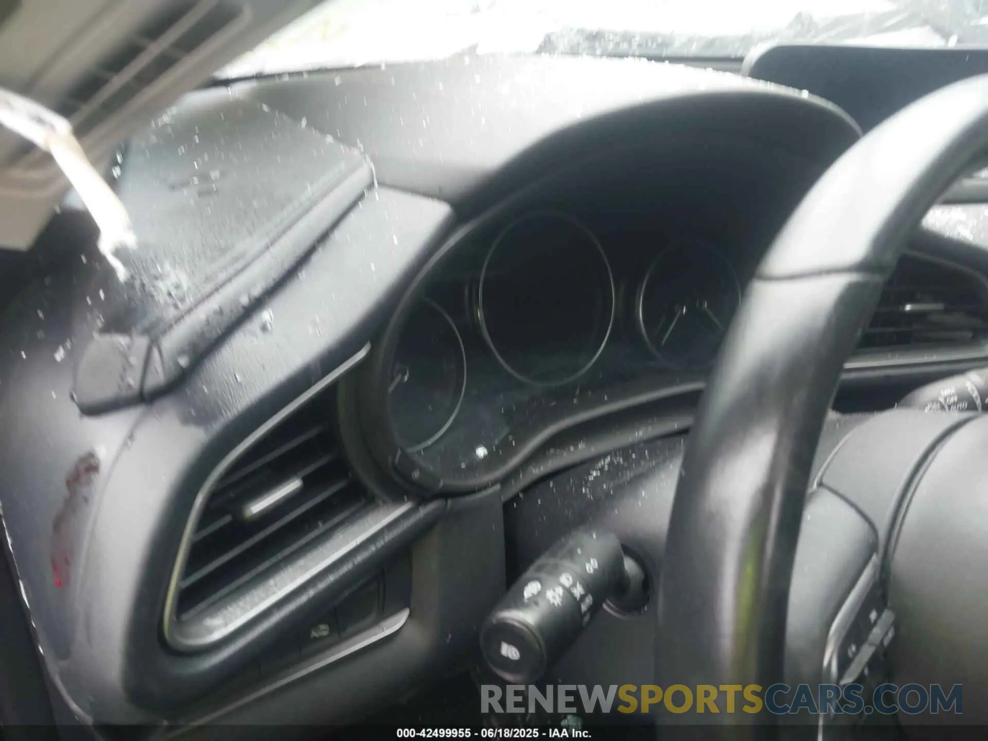 14 Photograph of a damaged car 3MVDMBBM9RM681964 MAZDA CX-30 2024
