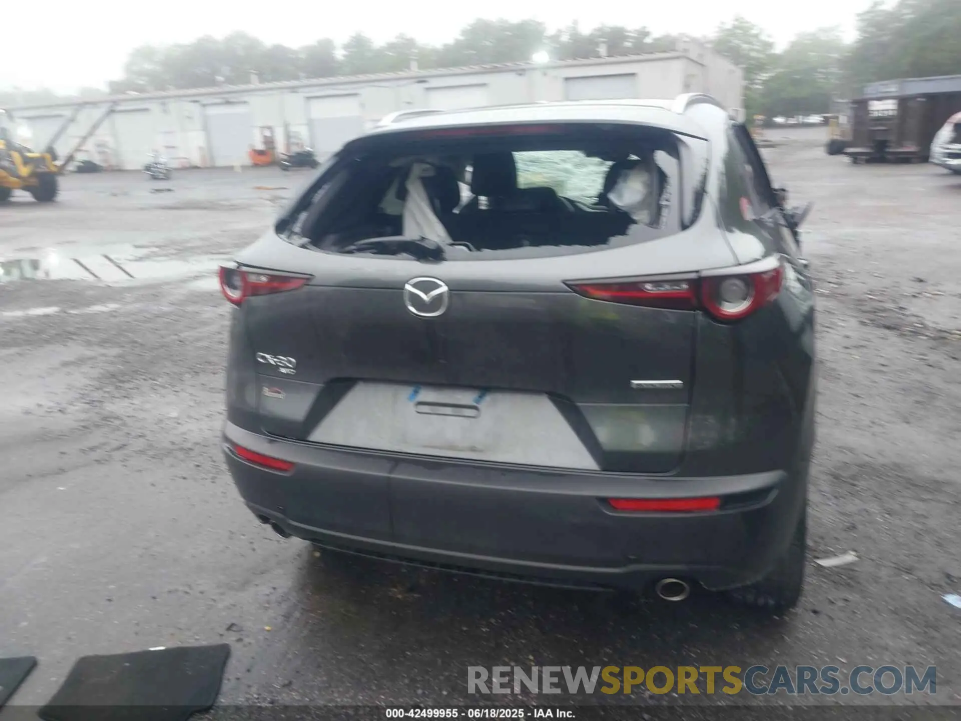 15 Photograph of a damaged car 3MVDMBBM9RM681964 MAZDA CX-30 2024
