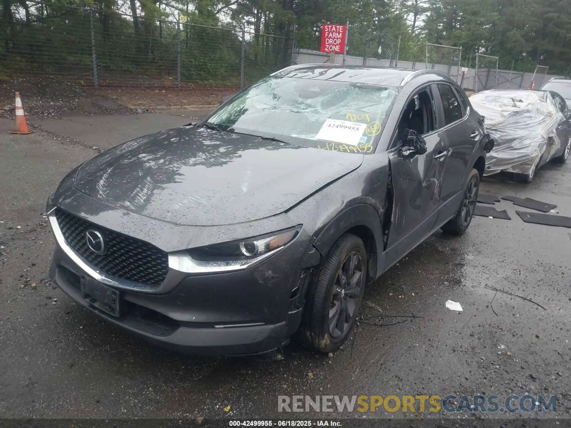 2 Photograph of a damaged car 3MVDMBBM9RM681964 MAZDA CX-30 2024