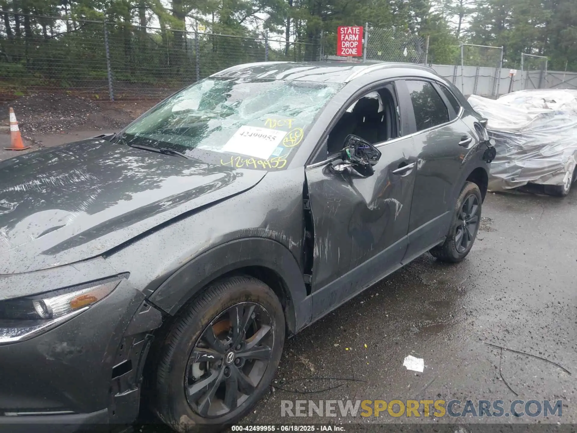 6 Photograph of a damaged car 3MVDMBBM9RM681964 MAZDA CX-30 2024