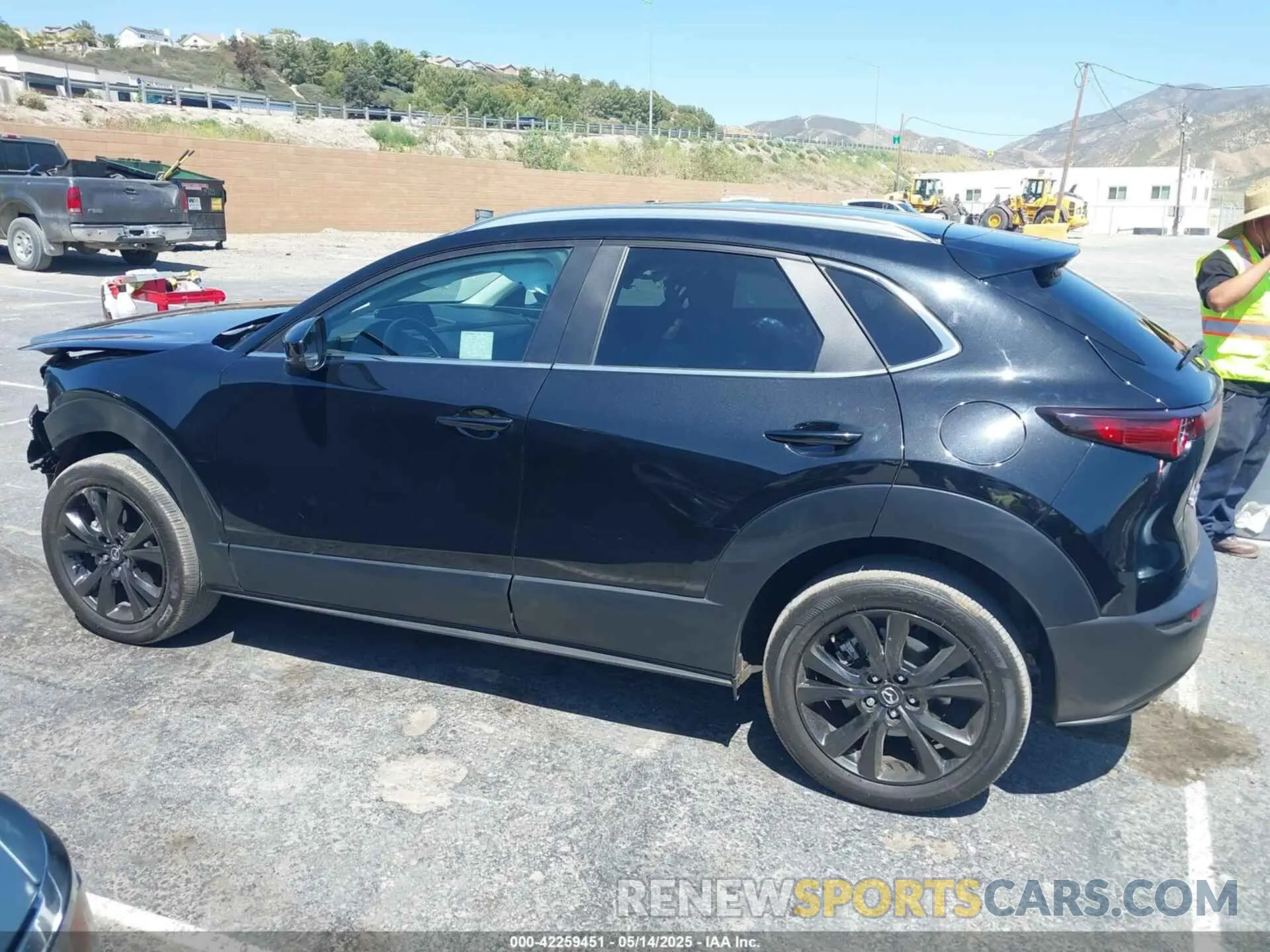 14 Photograph of a damaged car 3MVDMBBM9RM706894 MAZDA CX-30 2024