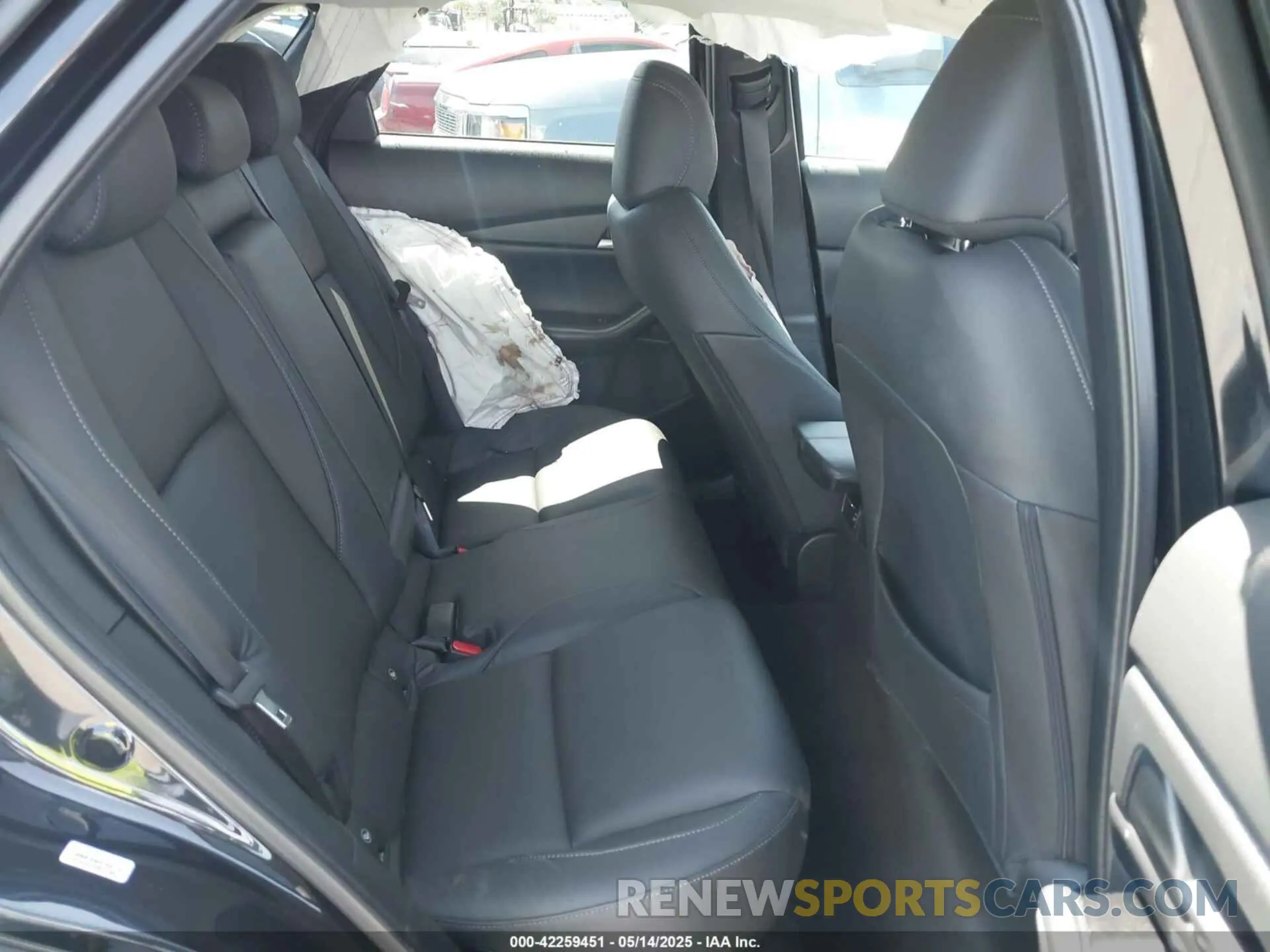 8 Photograph of a damaged car 3MVDMBBM9RM706894 MAZDA CX-30 2024